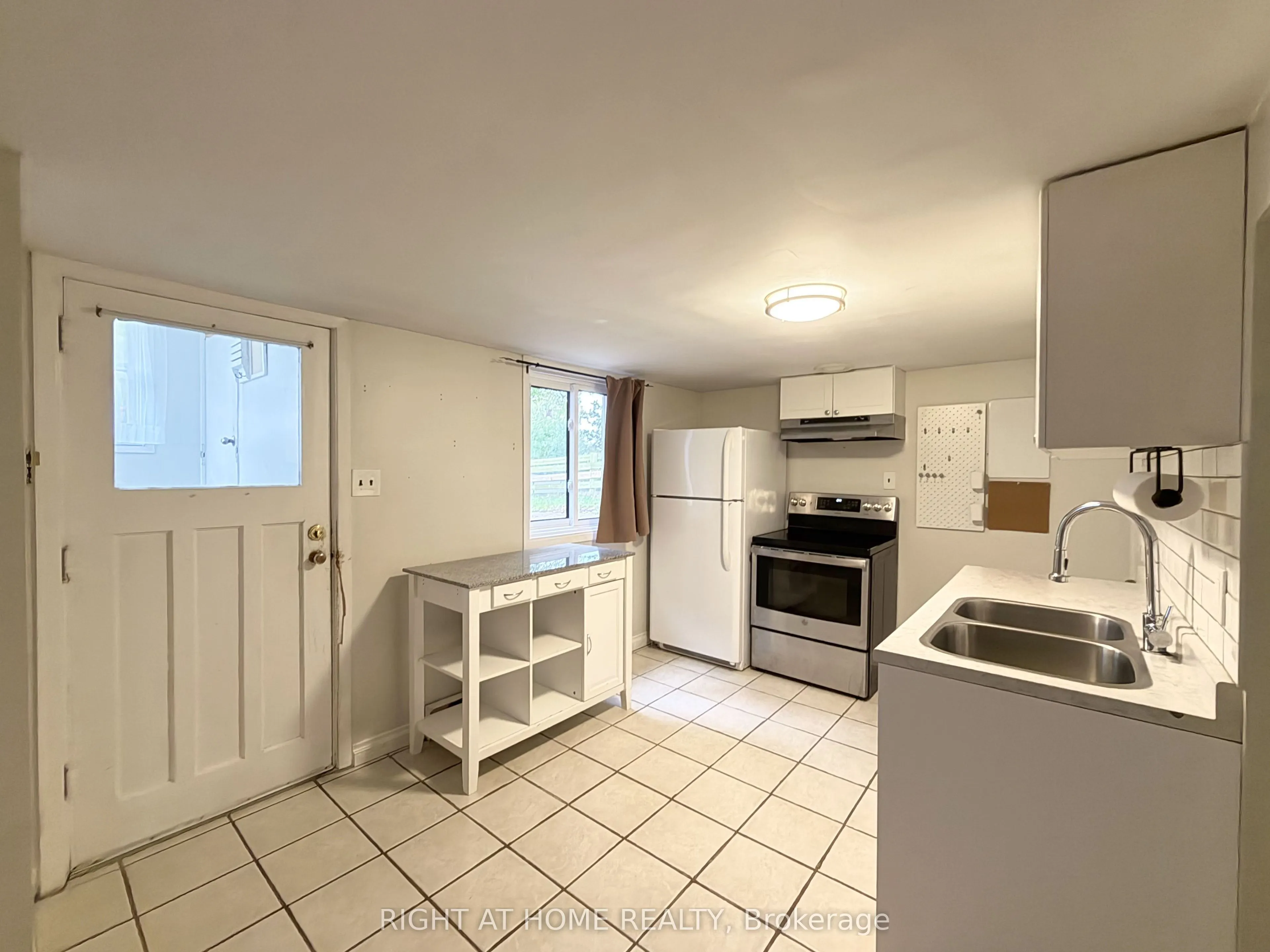 214 Greenwood Avenue #Lower