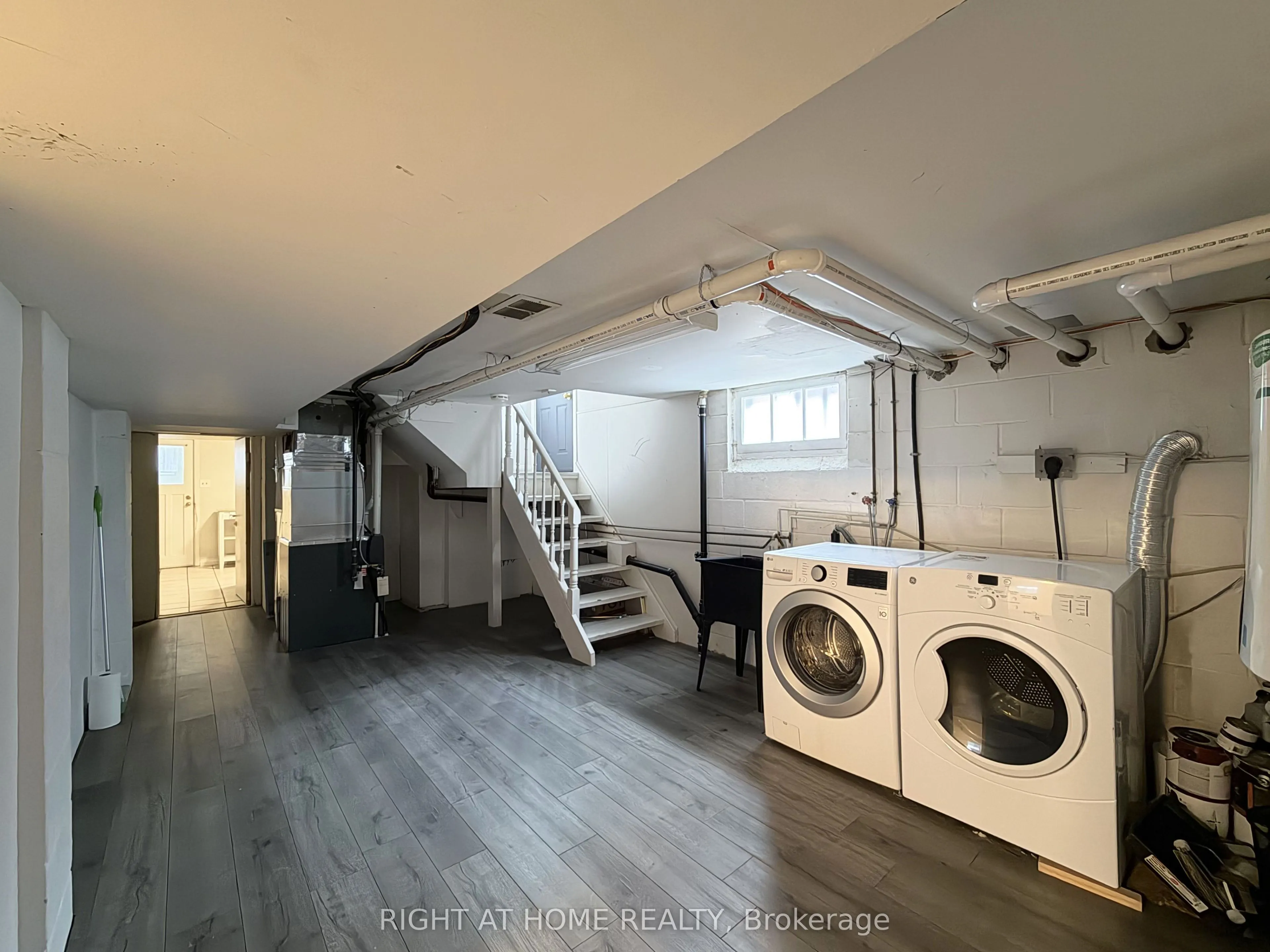 214 Greenwood Avenue #Lower