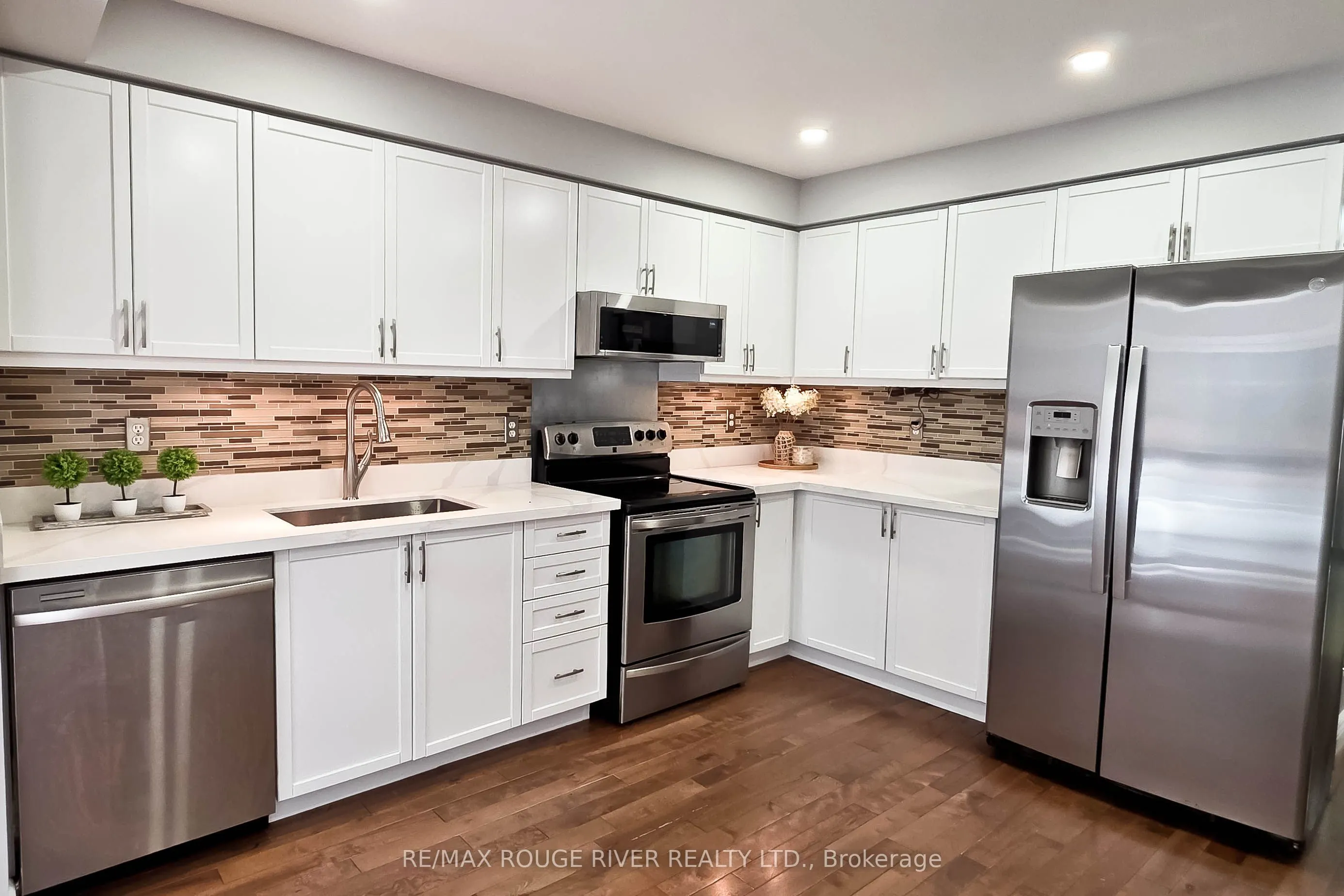 6 Knotty Pine Drive