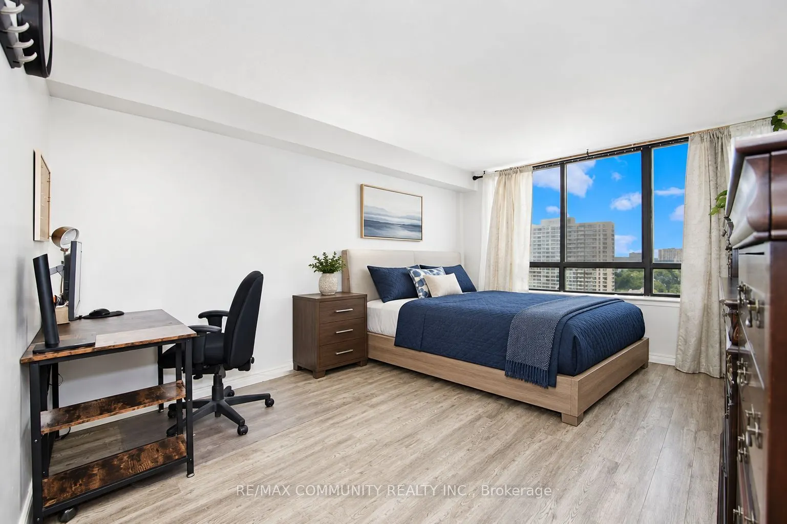 25 Bamburgh Circle #1133