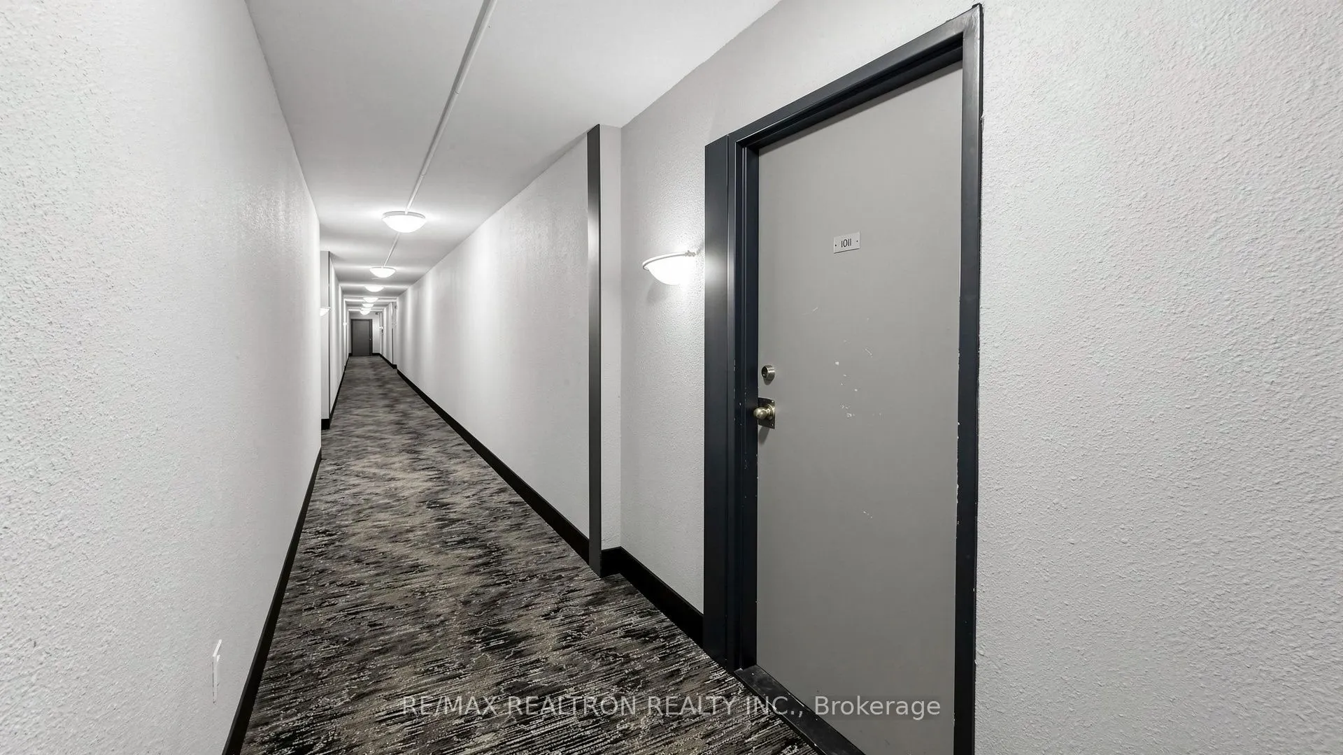 100 Wingarden Court #1215