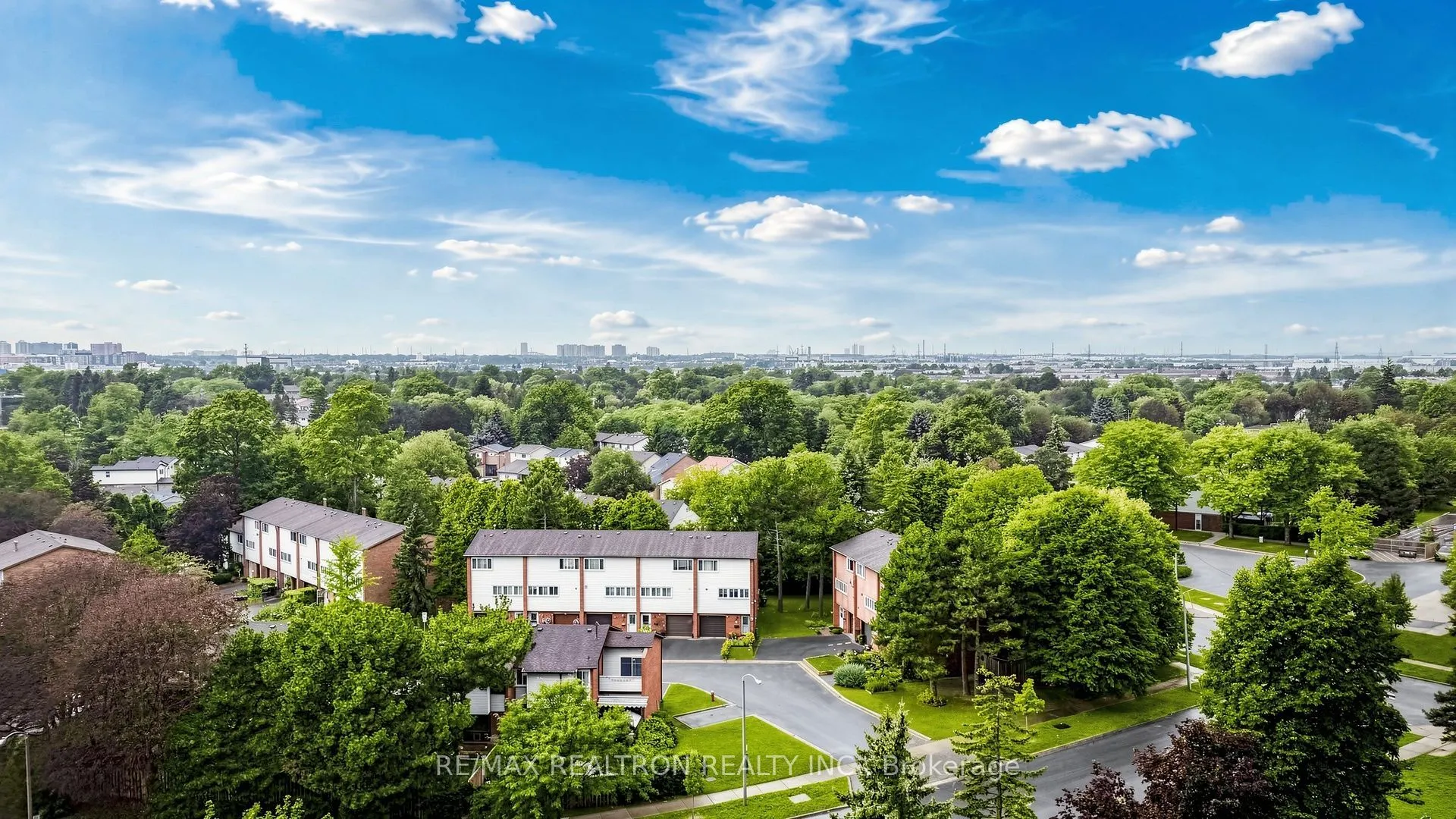 100 Wingarden Court #1215