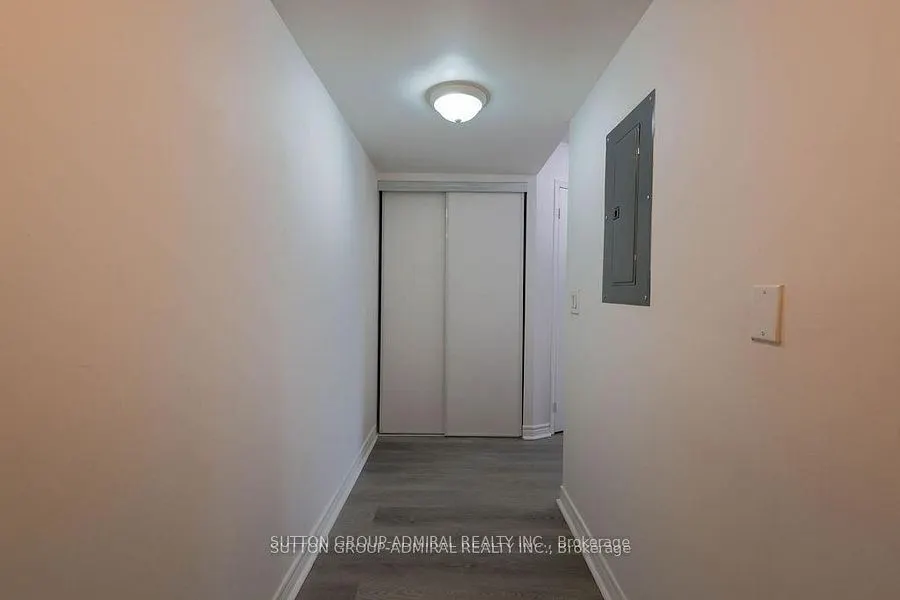 60 Fairfax Crescent #409