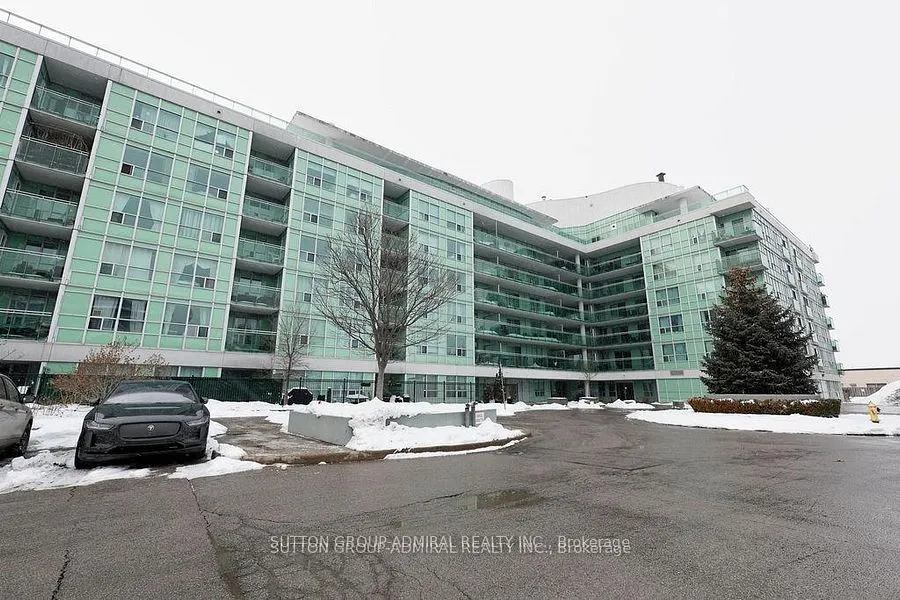 60 Fairfax Crescent #409