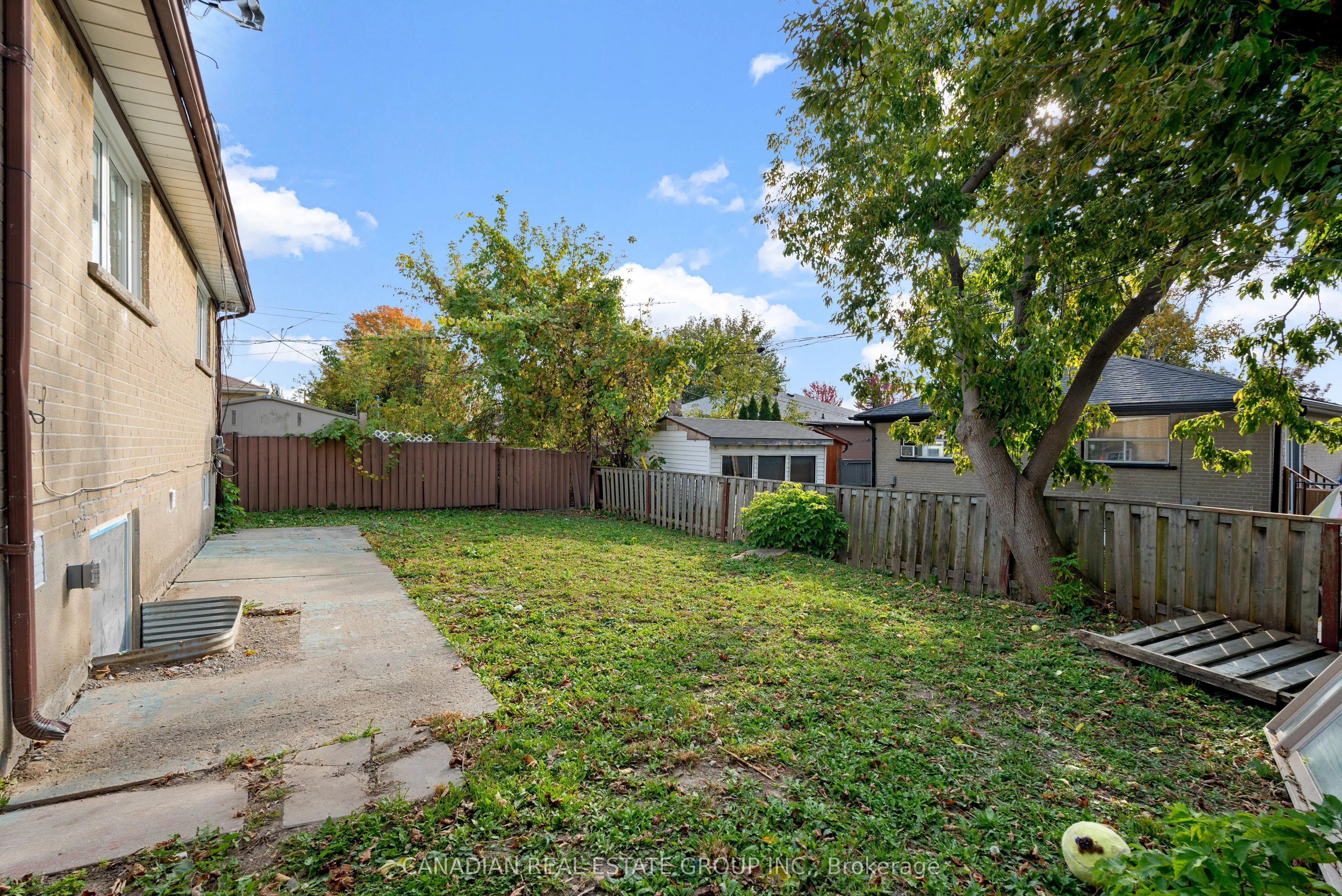 440 Macaulay Street