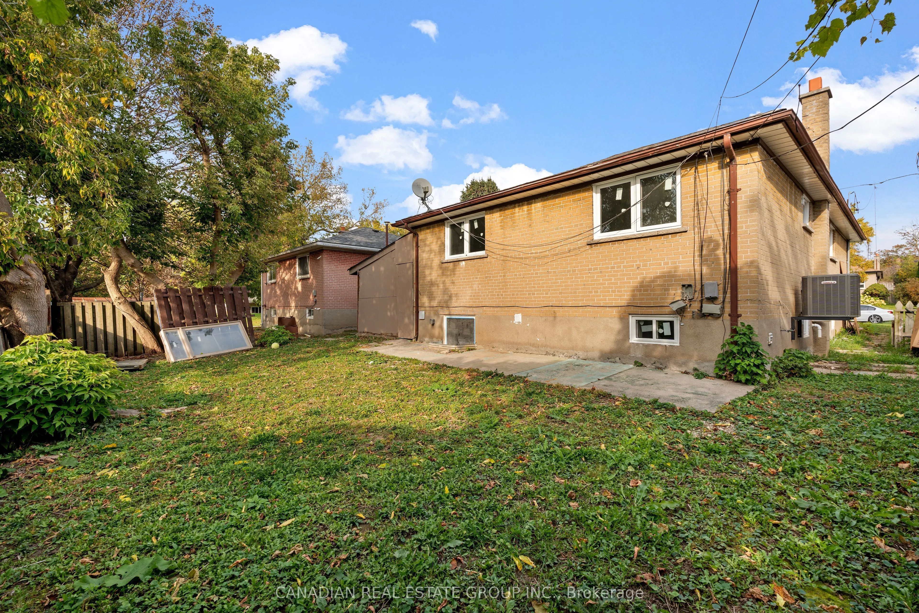 440 Macaulay Street