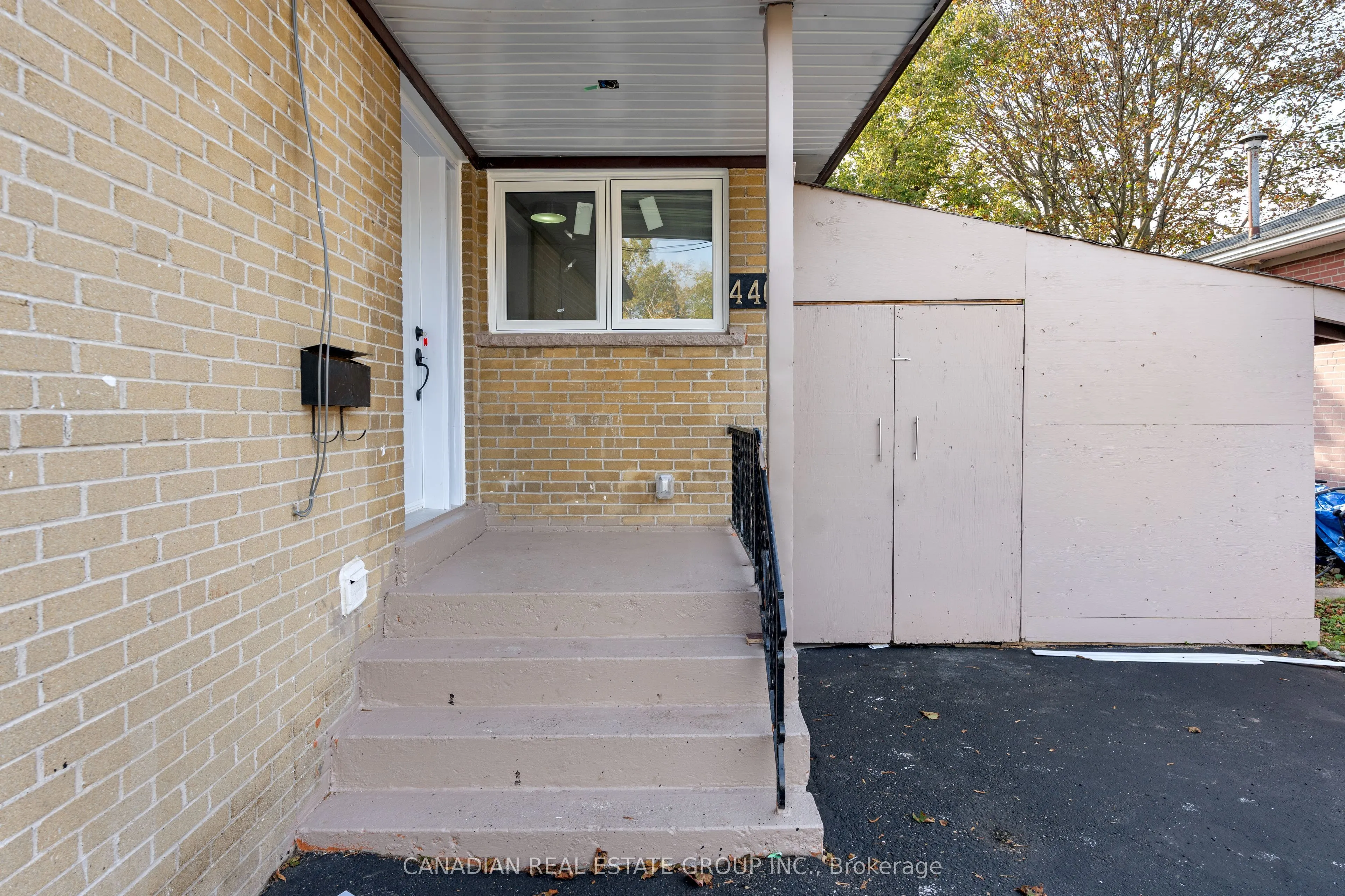 440 Macaulay Street