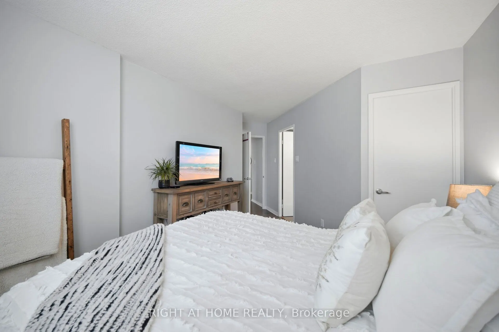 2 Westney Road N #108