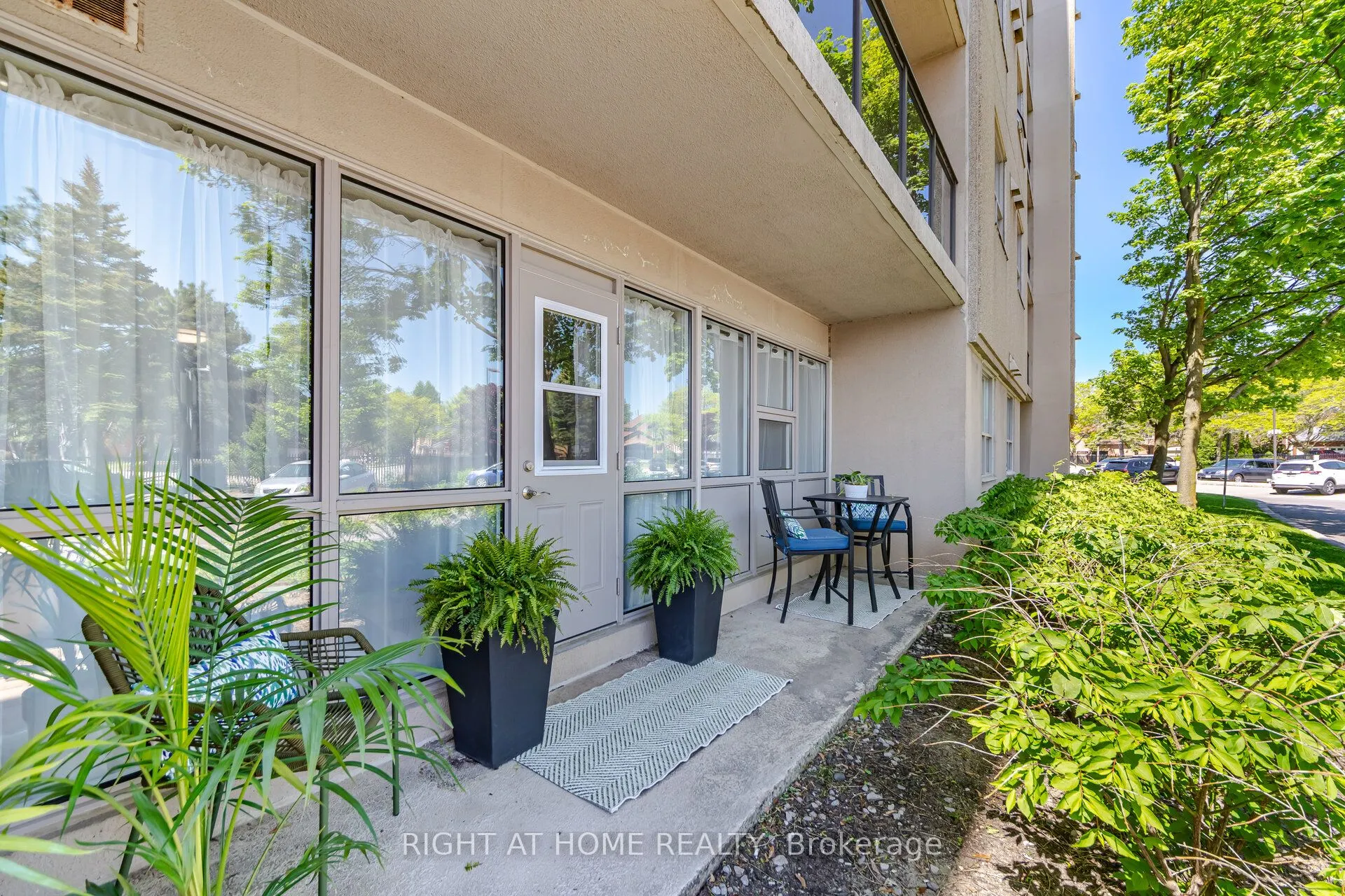 2 Westney Road N #108