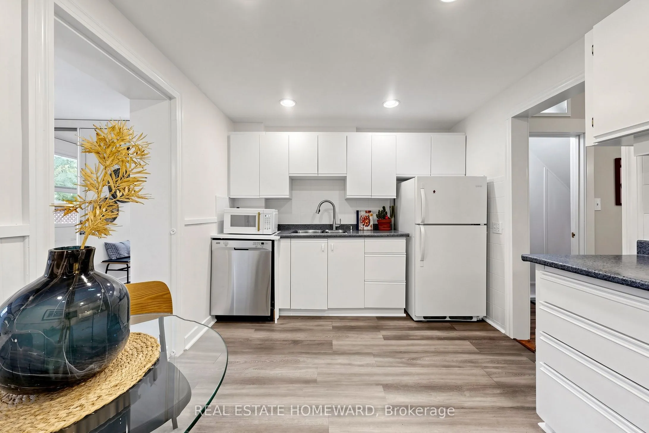 249 Queensdale Avenue