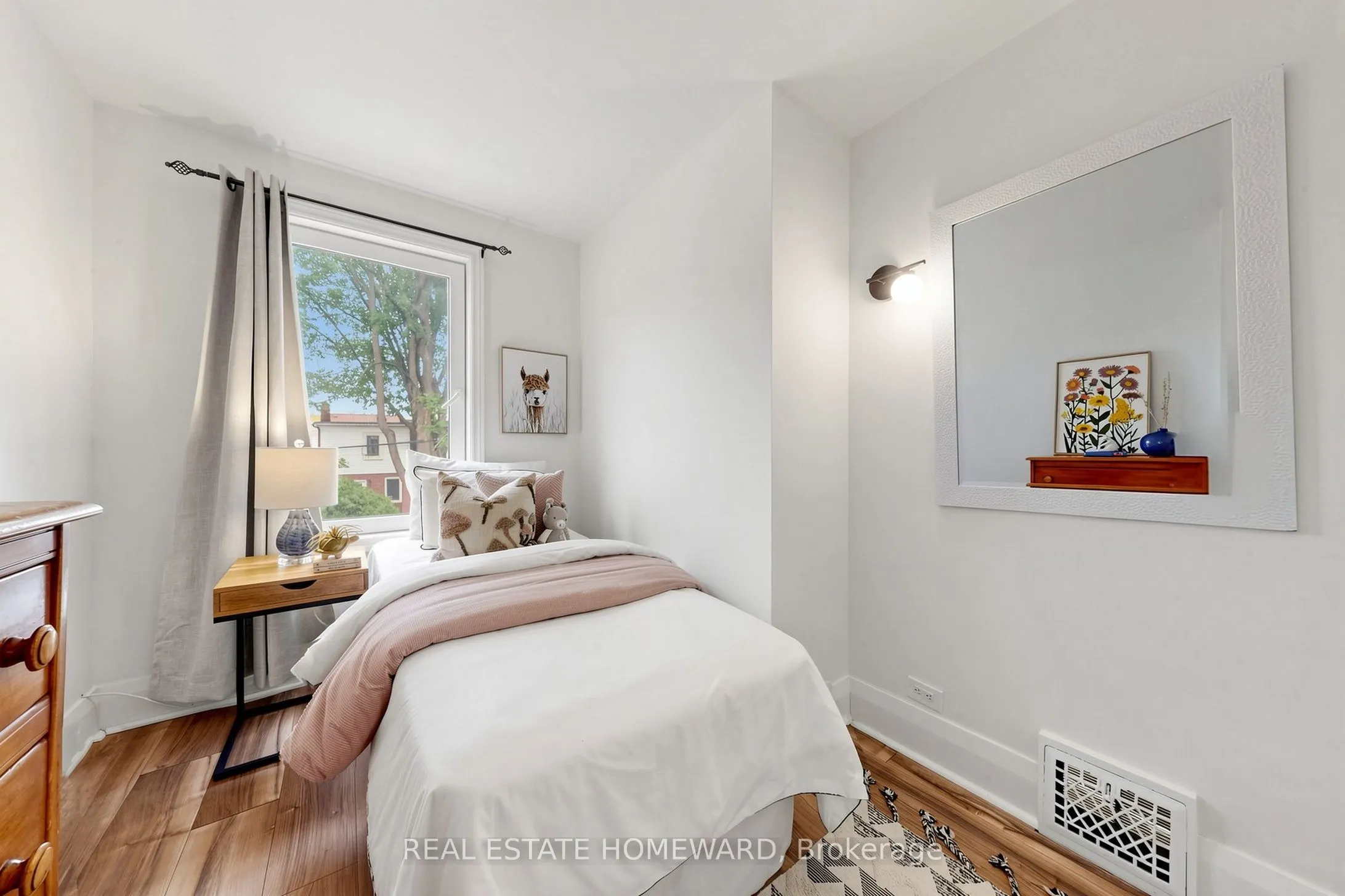 249 Queensdale Avenue