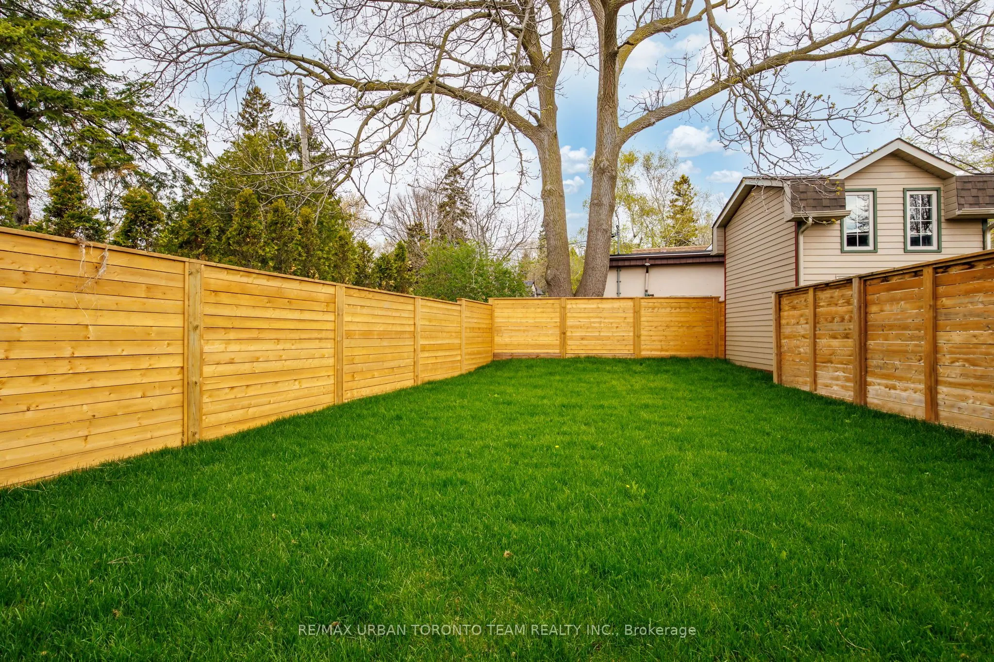 4 Drake Crescent