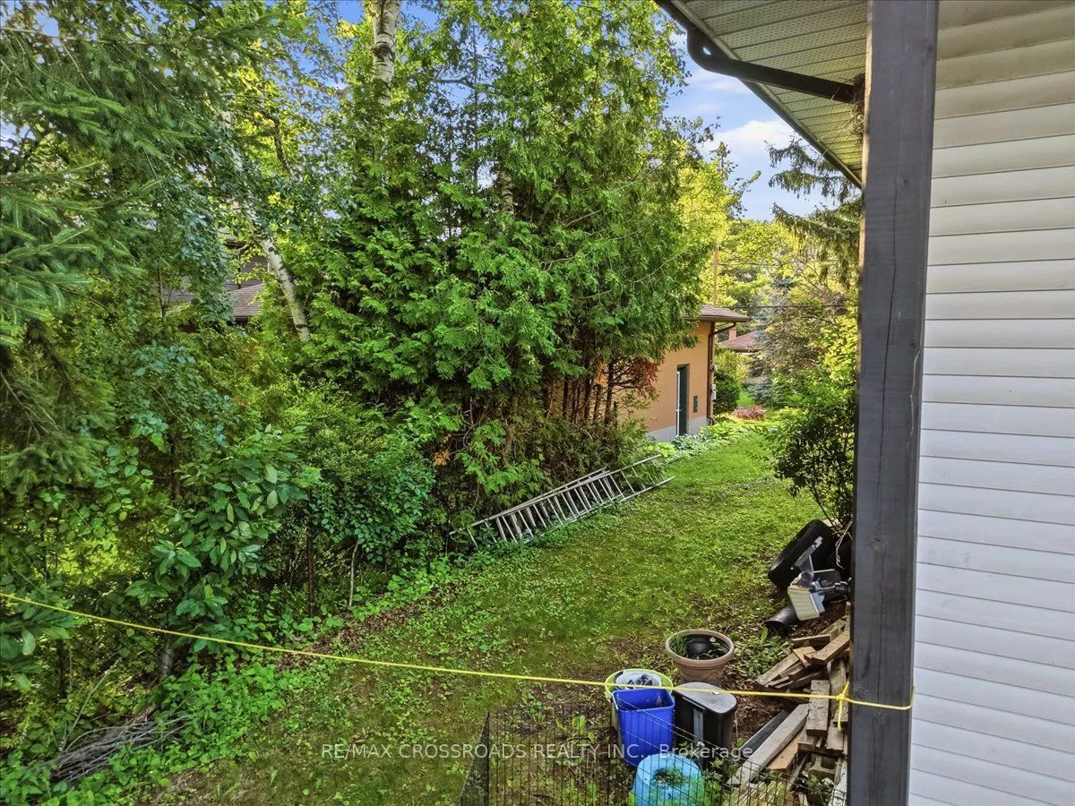 239 Island Road
