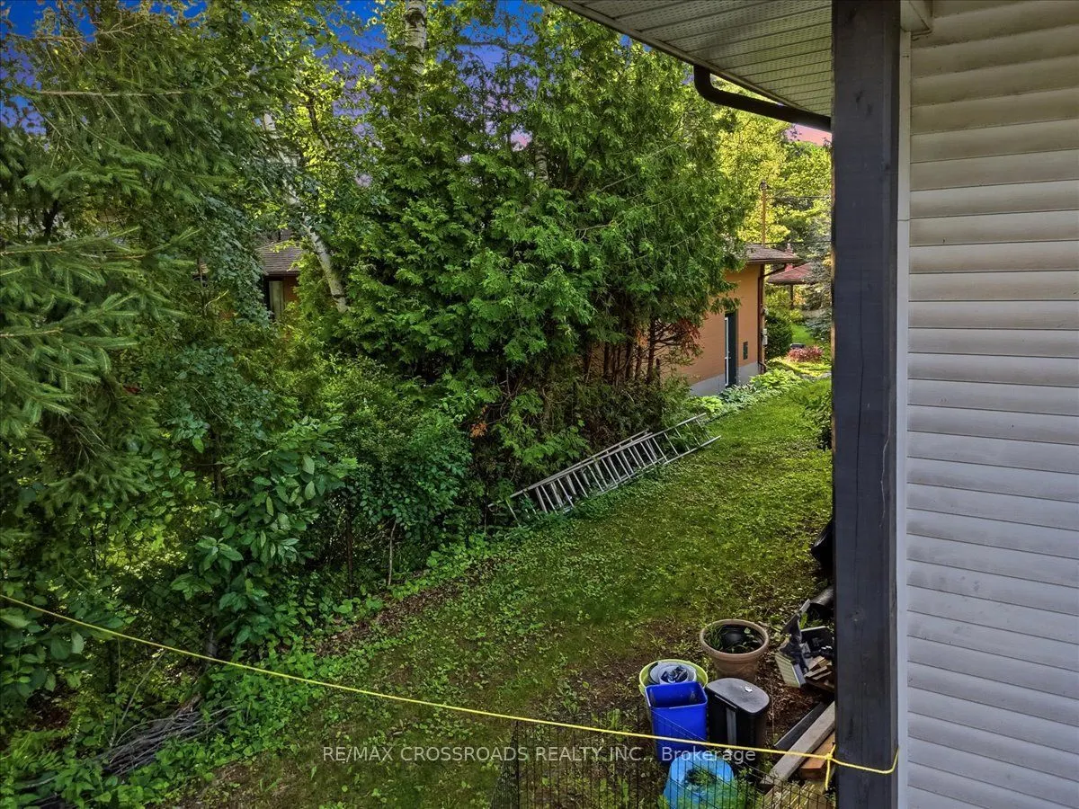 239 Island Road