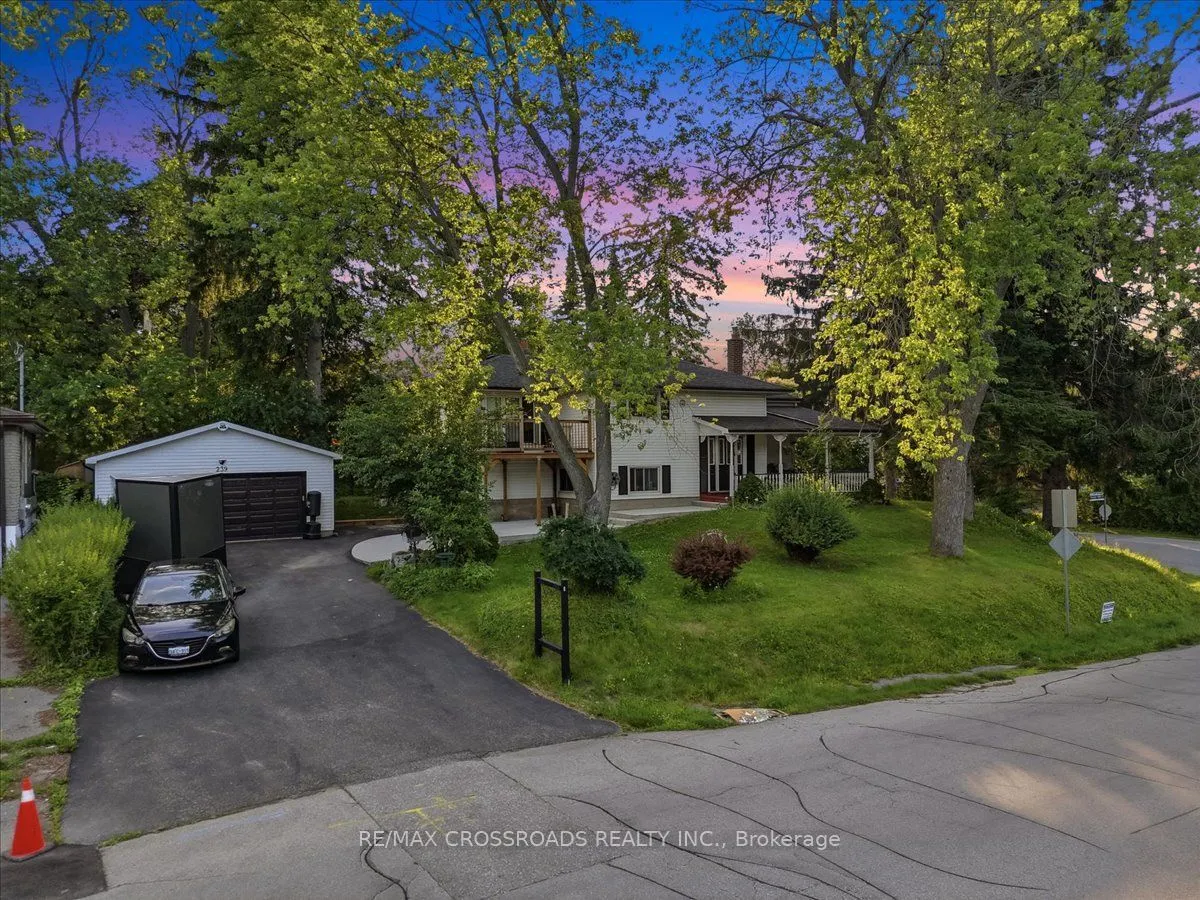 239 Island Road