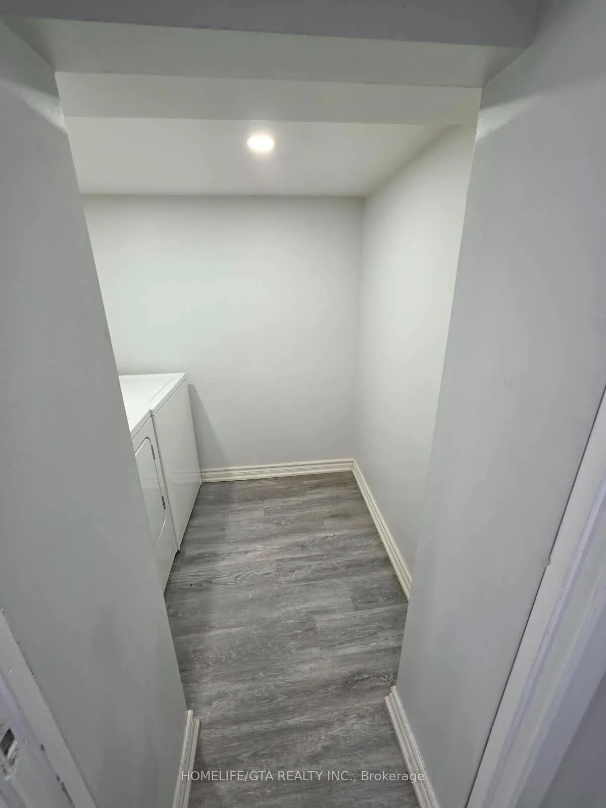 214 Ravenscroft Road #Basement