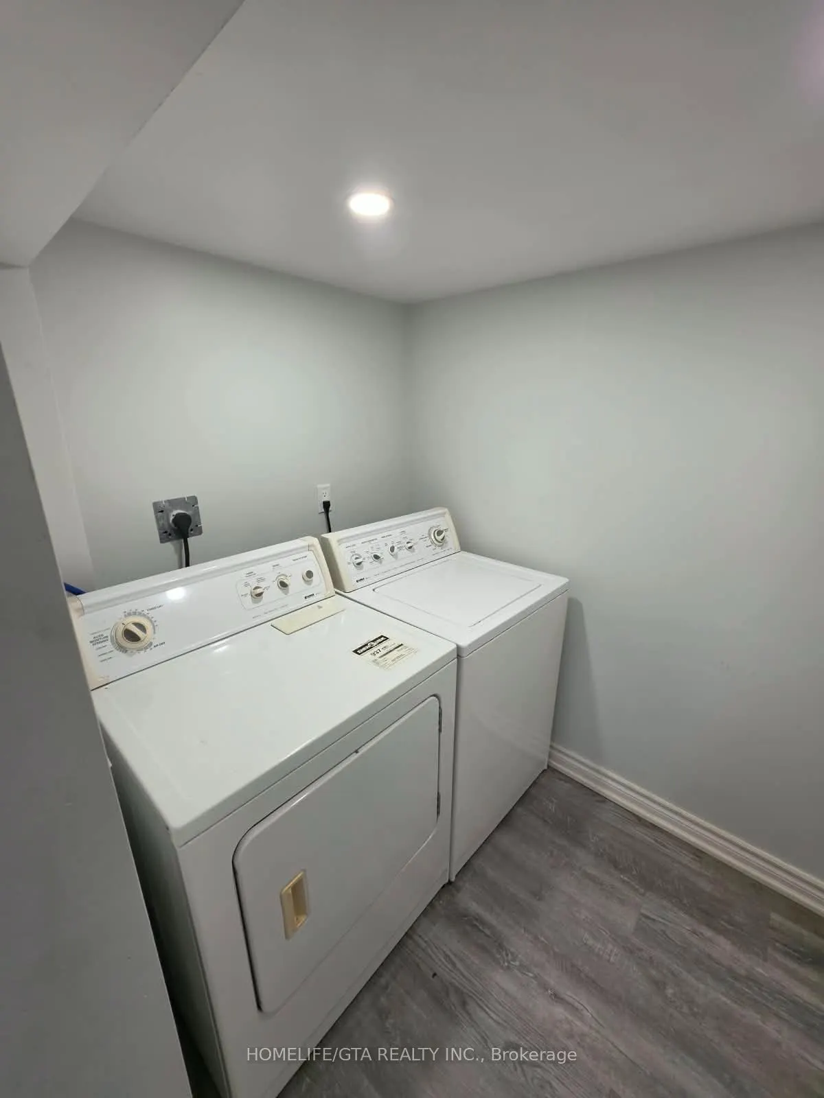 214 Ravenscroft Road #Basement