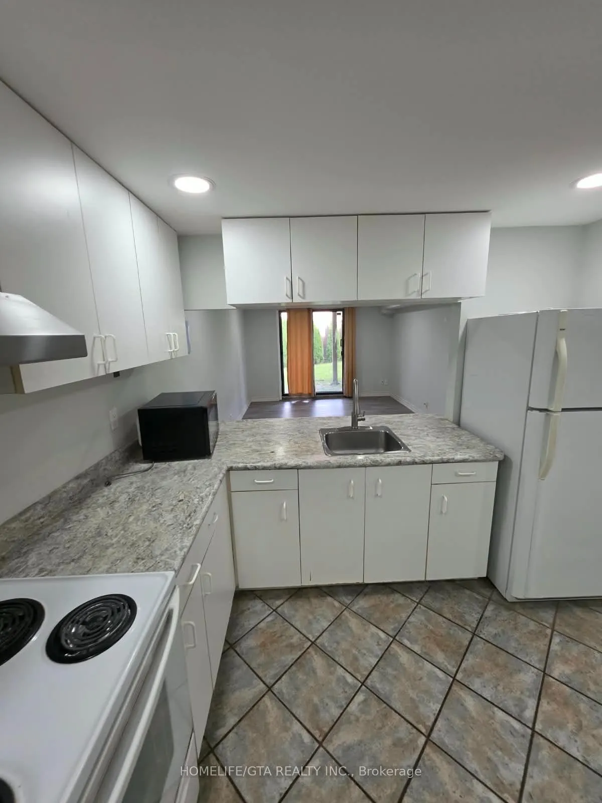 214 Ravenscroft Road #Basement