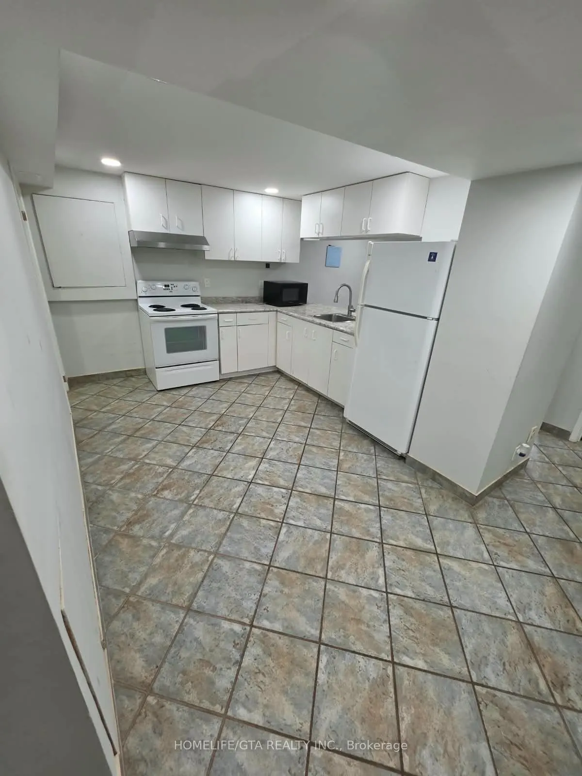 214 Ravenscroft Road #Basement