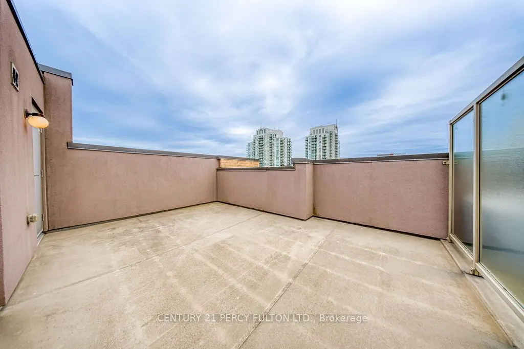 90 Orchid Place Drive #304