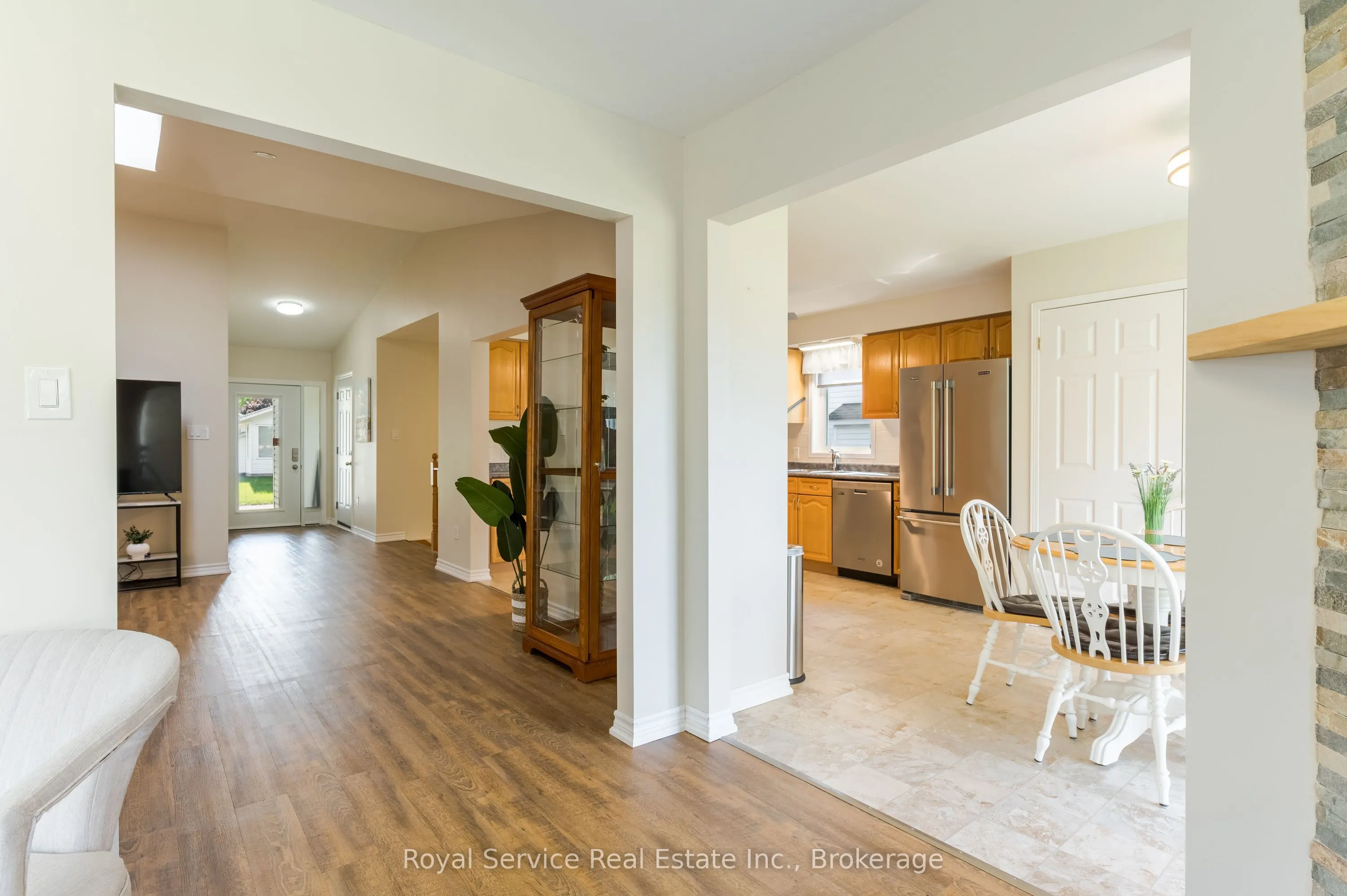 11 Algonquin Trail