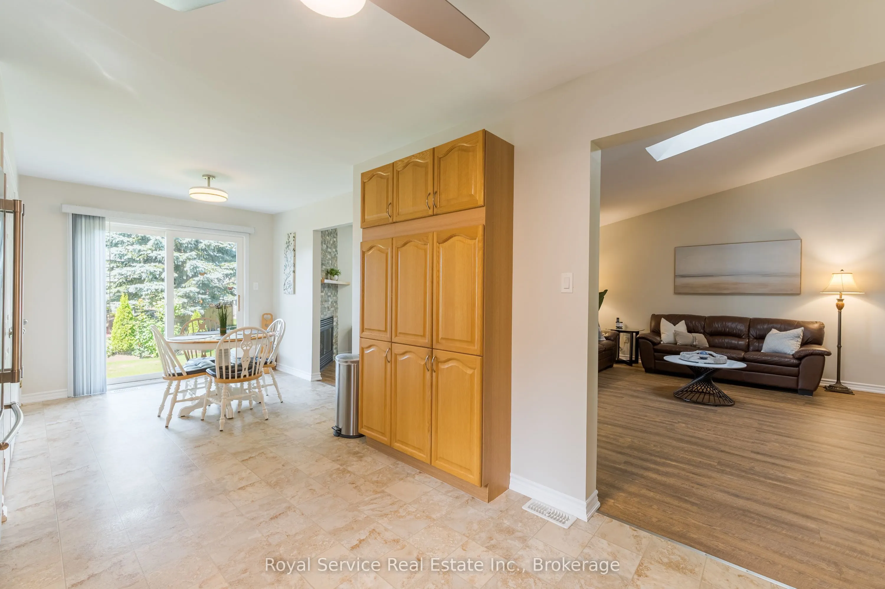 11 Algonquin Trail