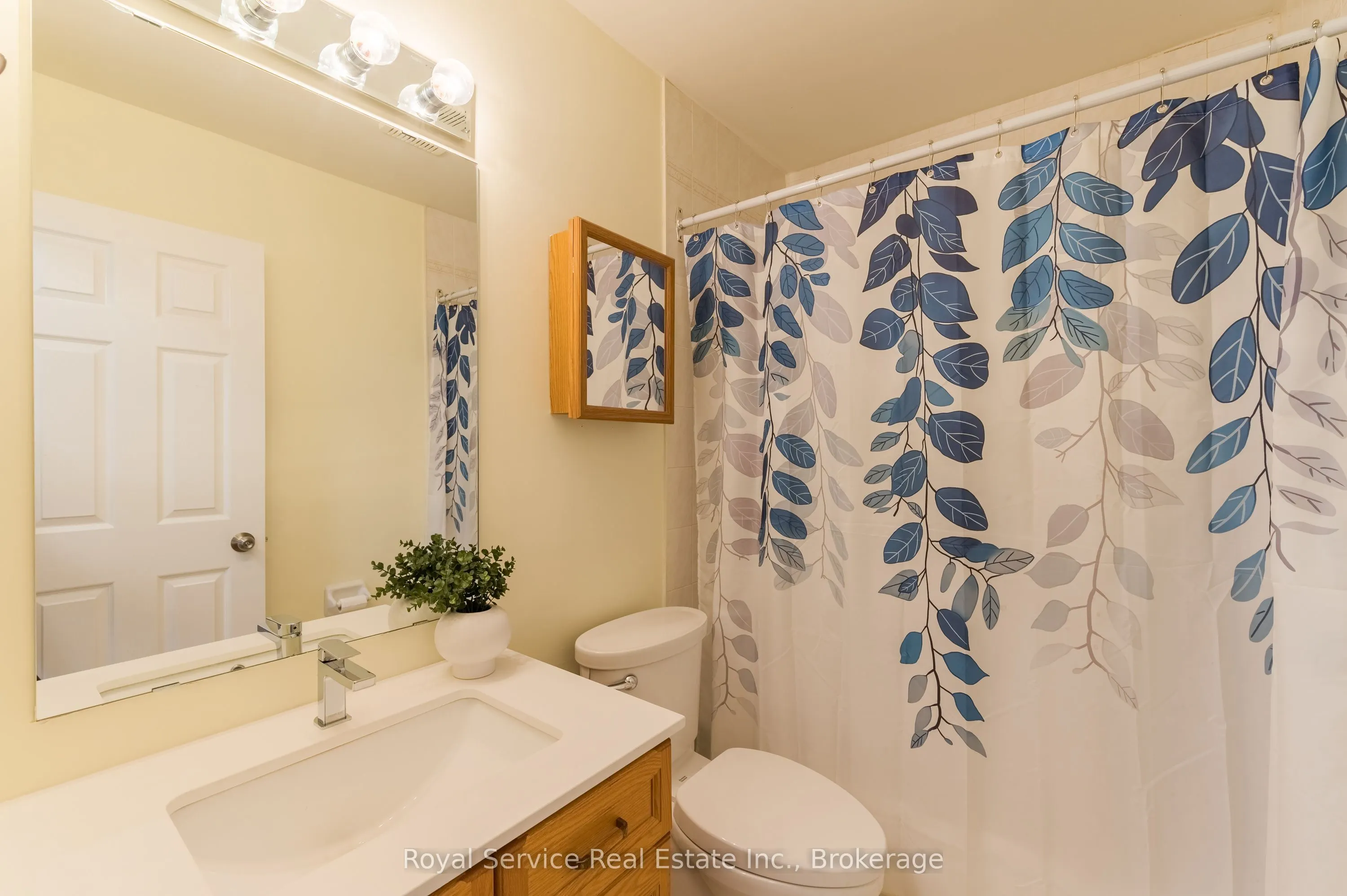 11 Algonquin Trail