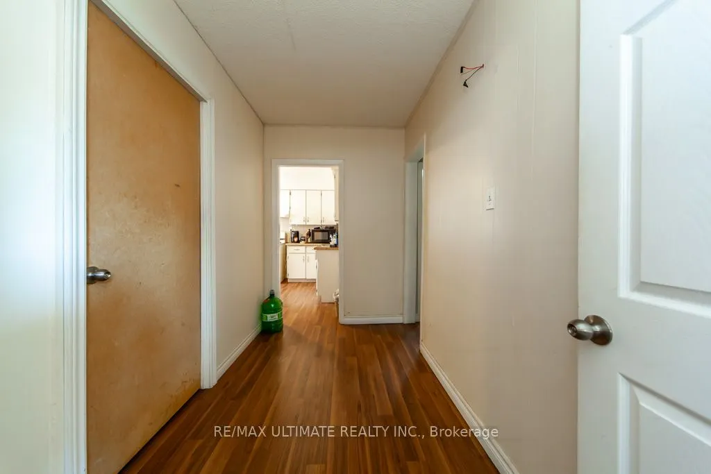 128 Elgin Street E