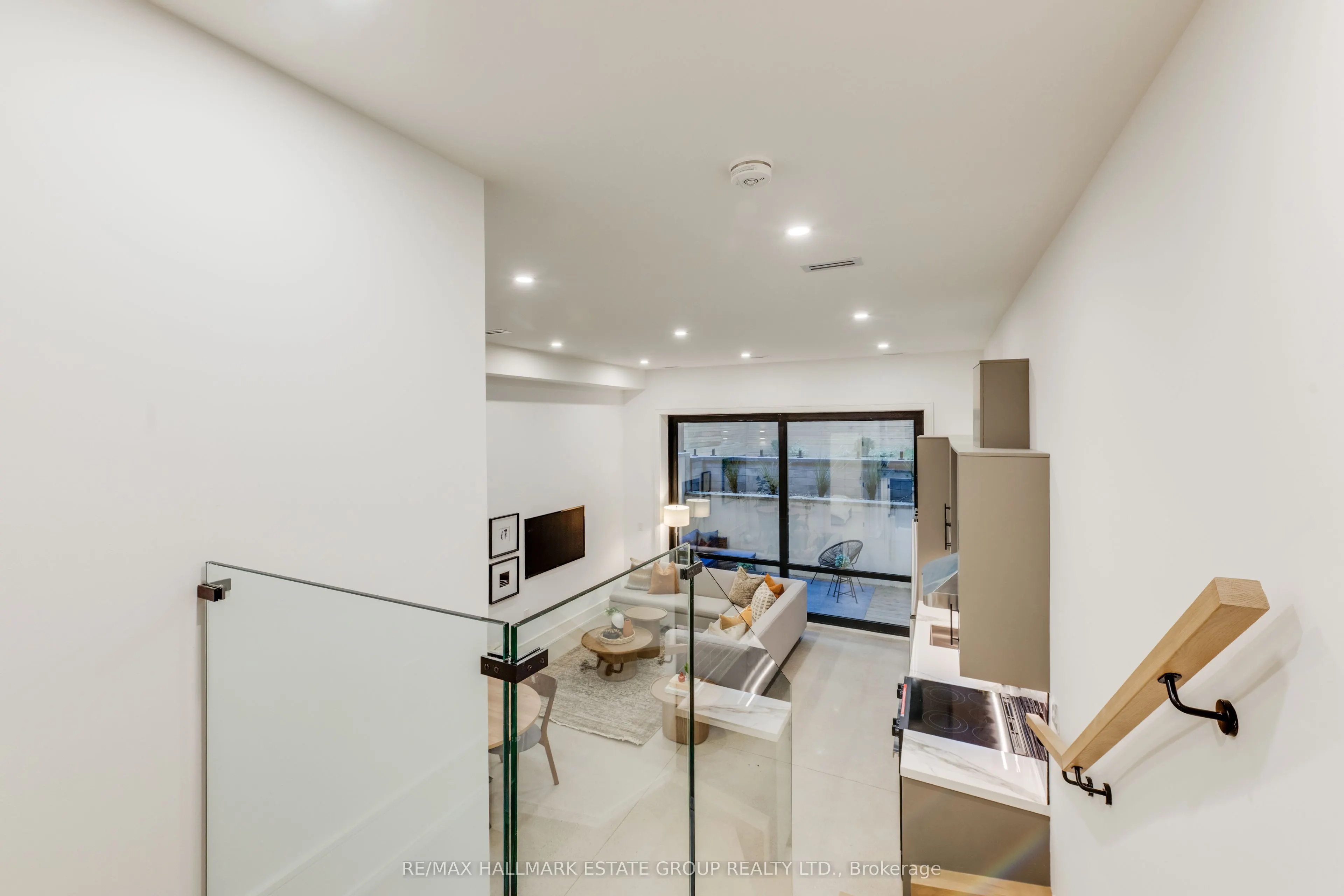 10 Wheeler Avenue