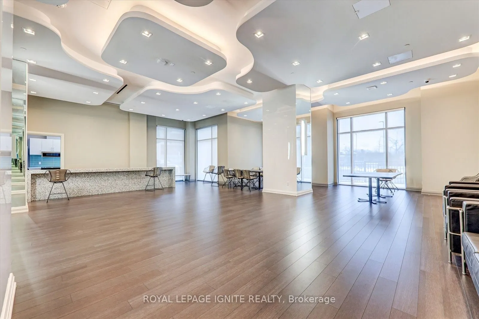 30 Meadowglen Place #1110