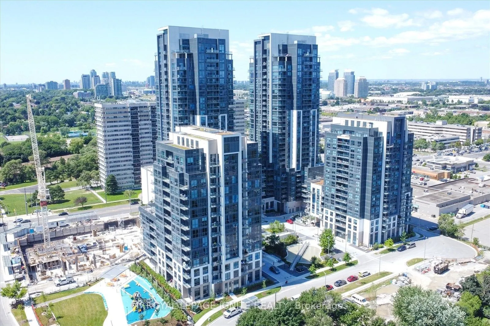 30 Meadowglen Place #1110
