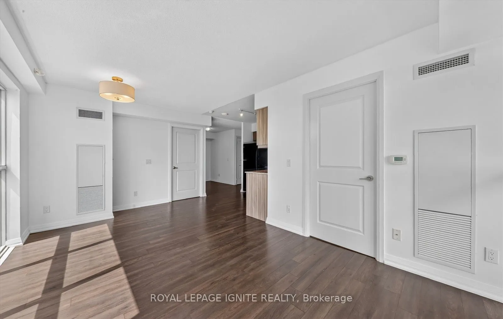 30 Meadowglen Place #1110