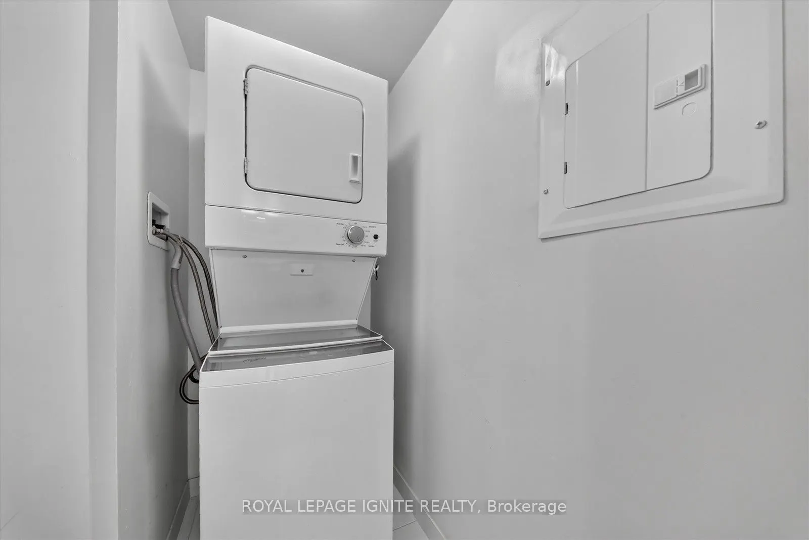 30 Meadowglen Place #1110