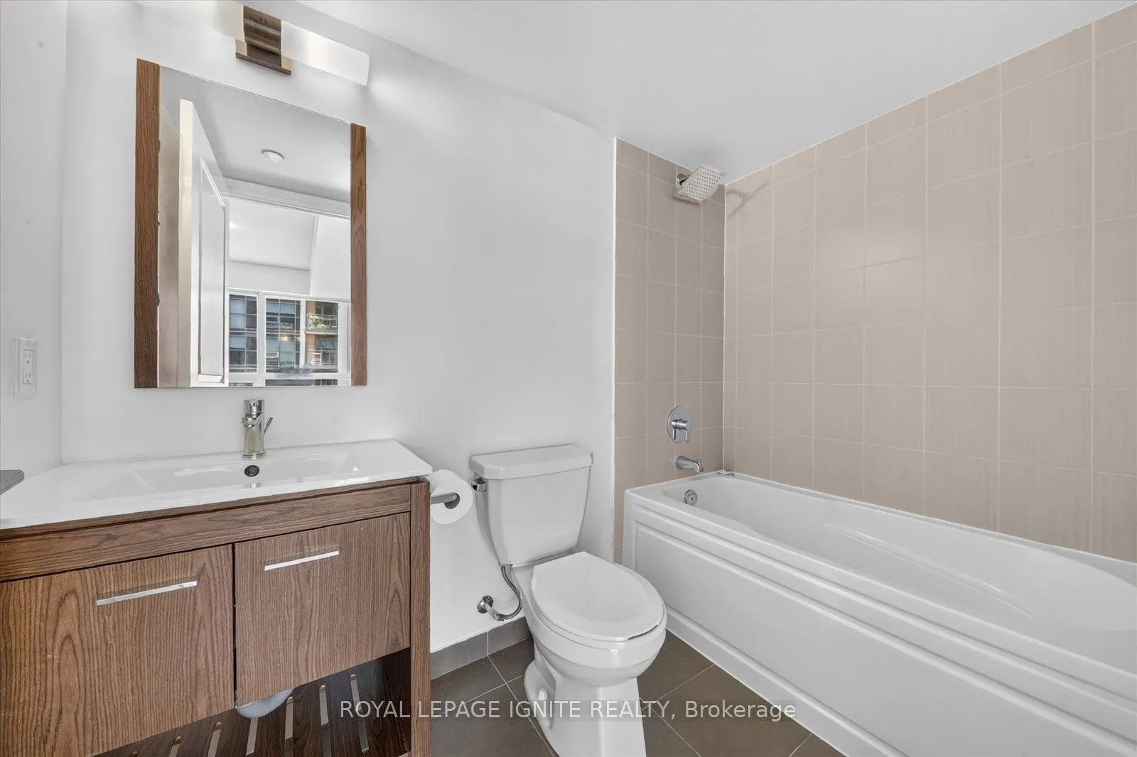 30 Meadowglen Place #1110