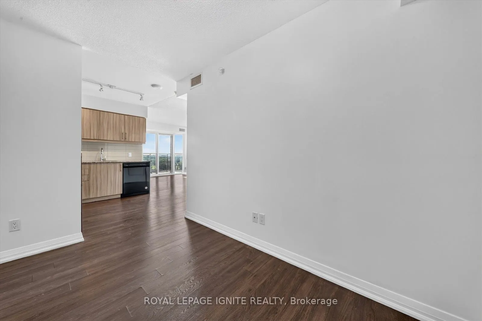 30 Meadowglen Place #1110