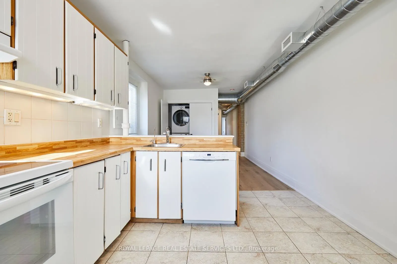 927 Kingston Road #2nd Floor