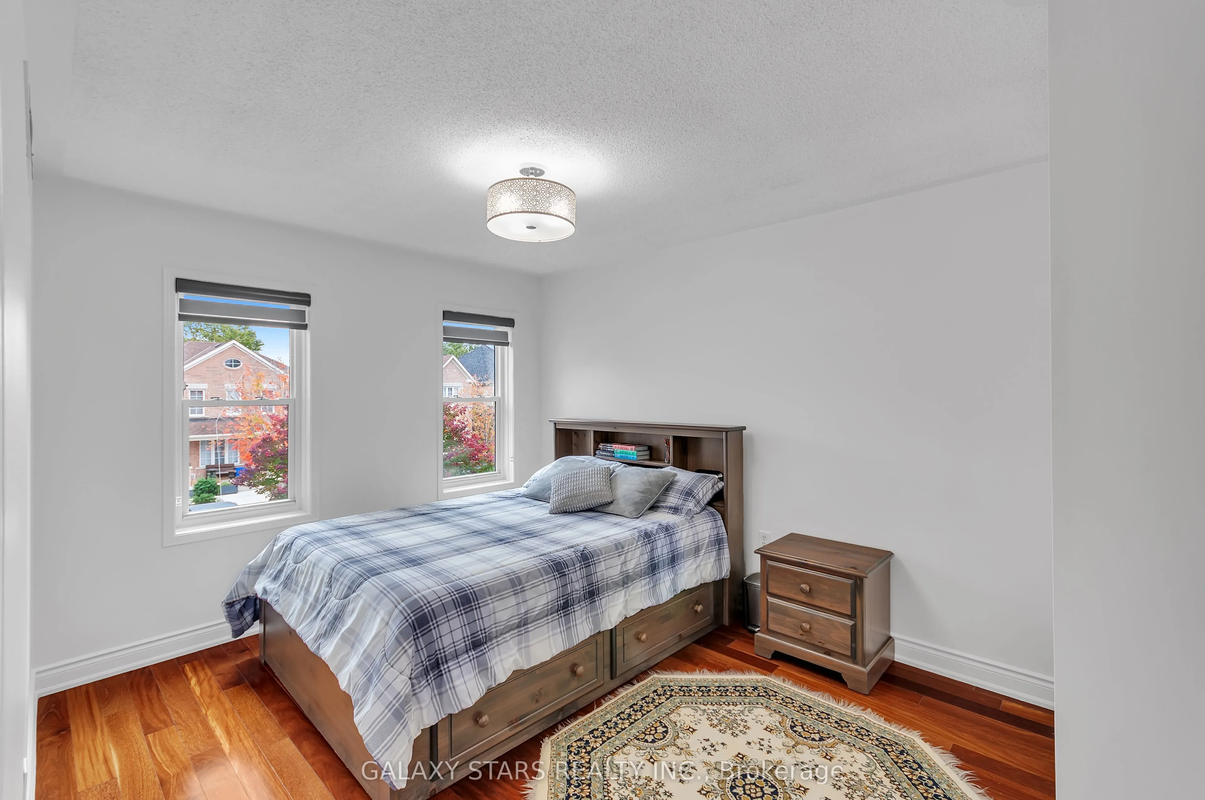 32 Armitage Crescent