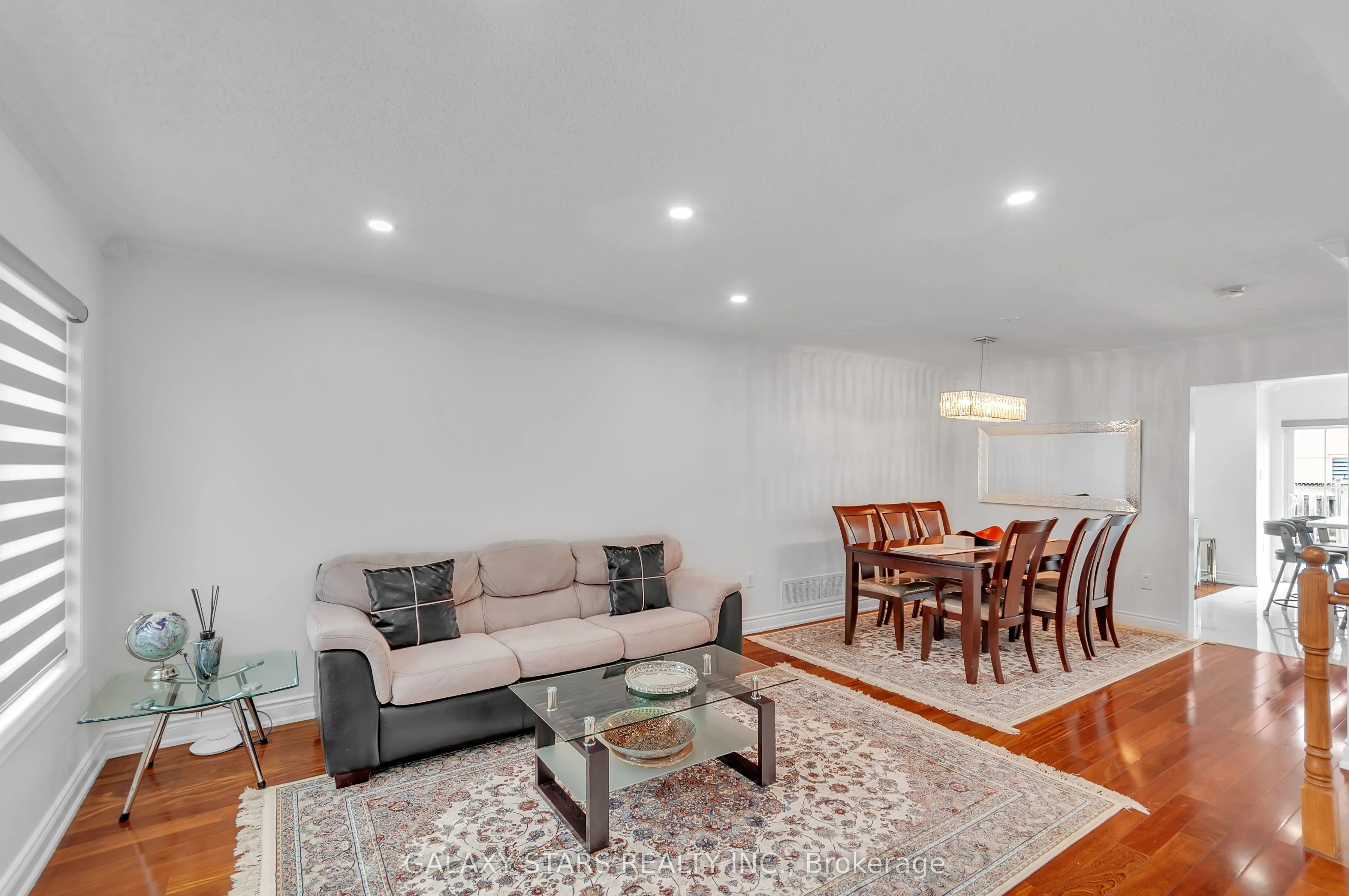 32 Armitage Crescent