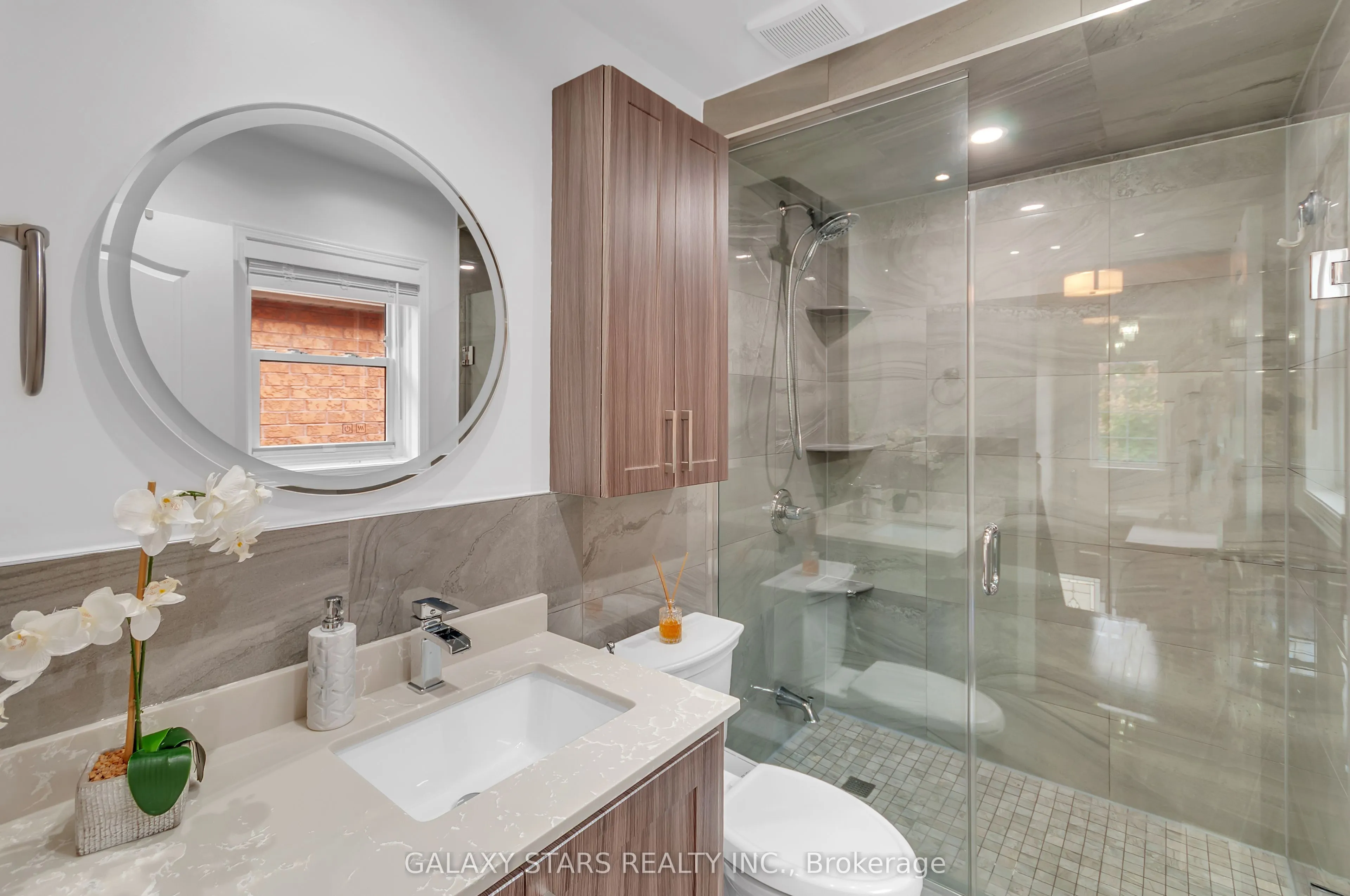 32 Armitage Crescent