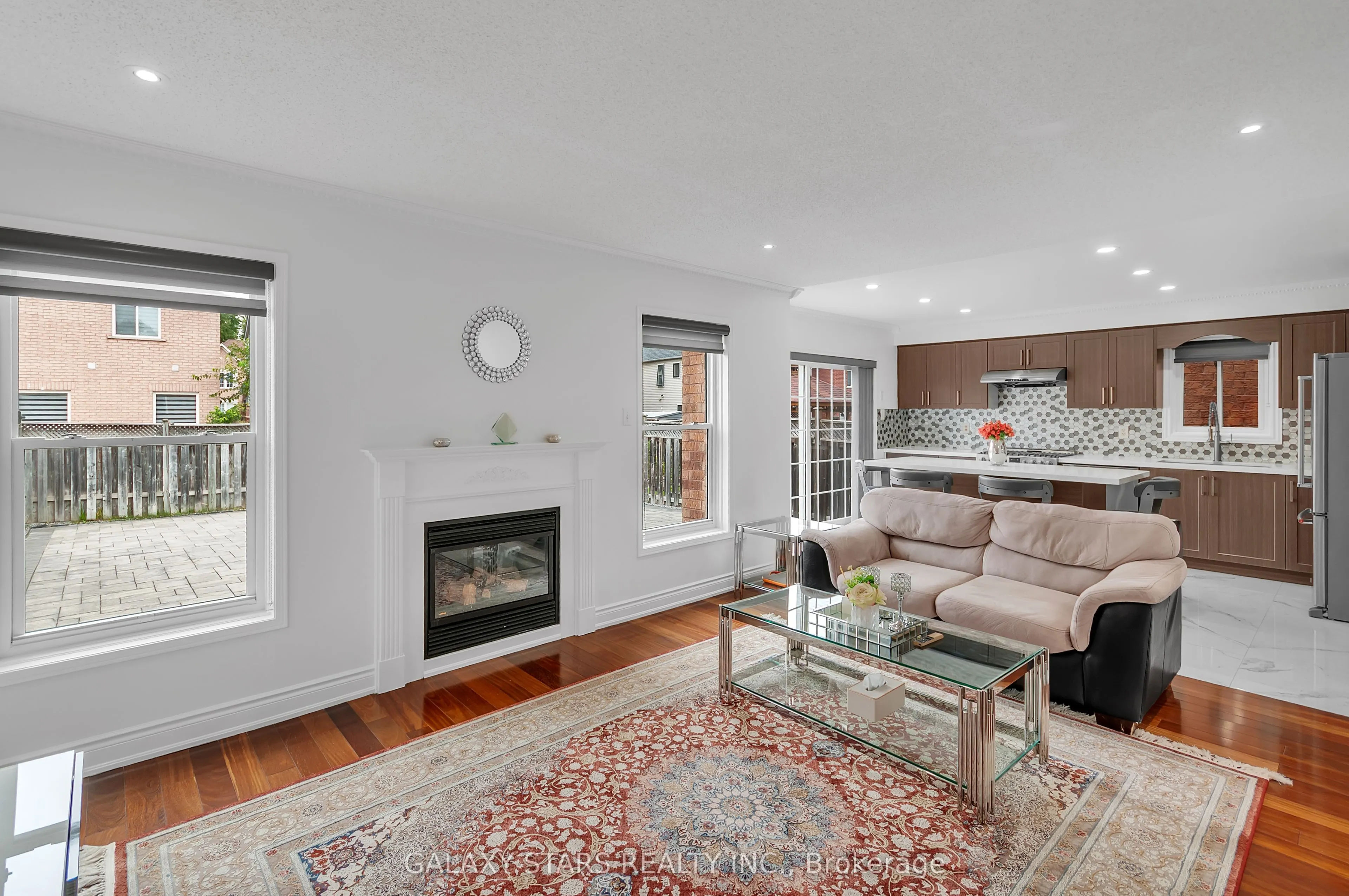 32 Armitage Crescent
