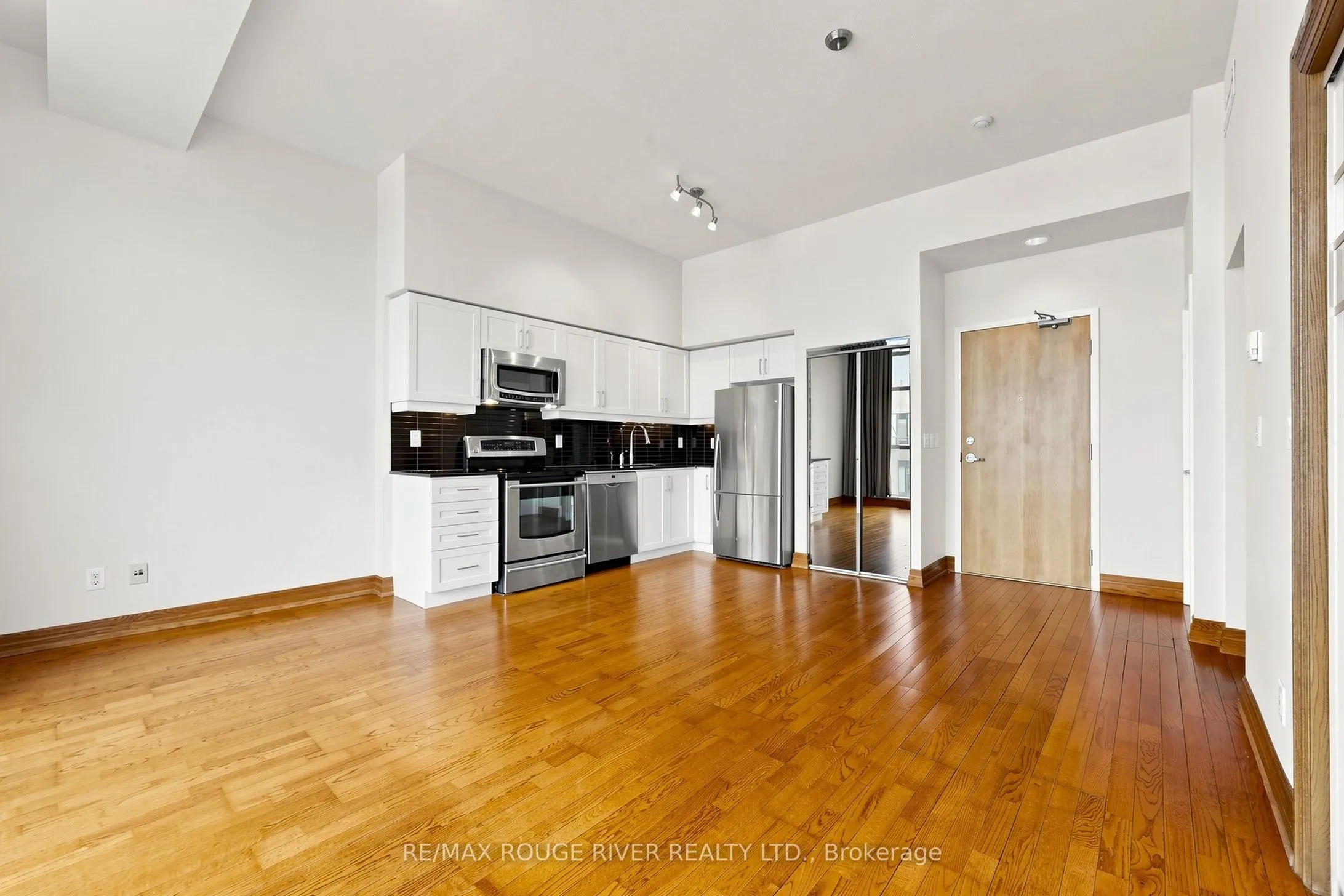 601 Kingston Road #PH606