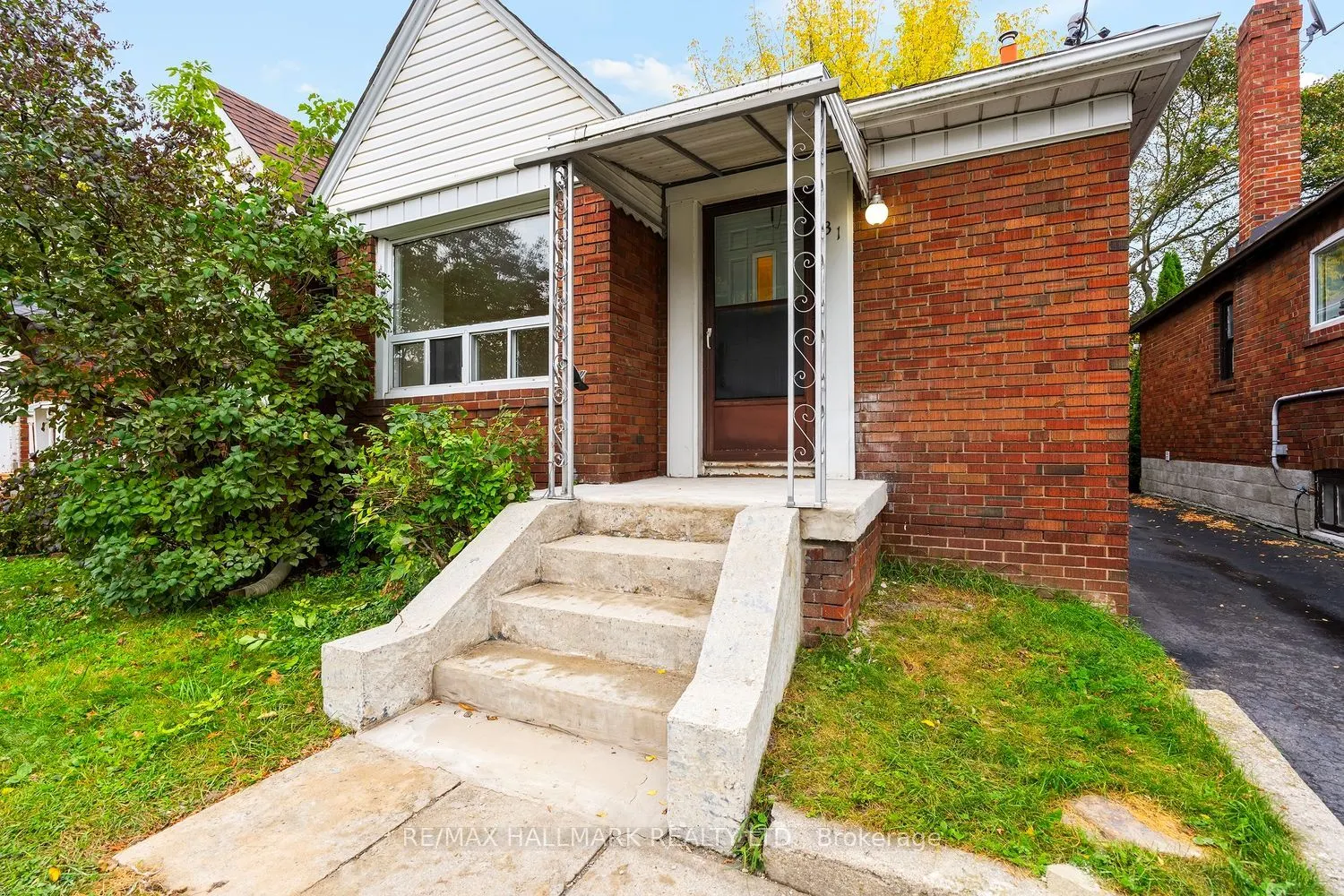 31 Thora Avenue