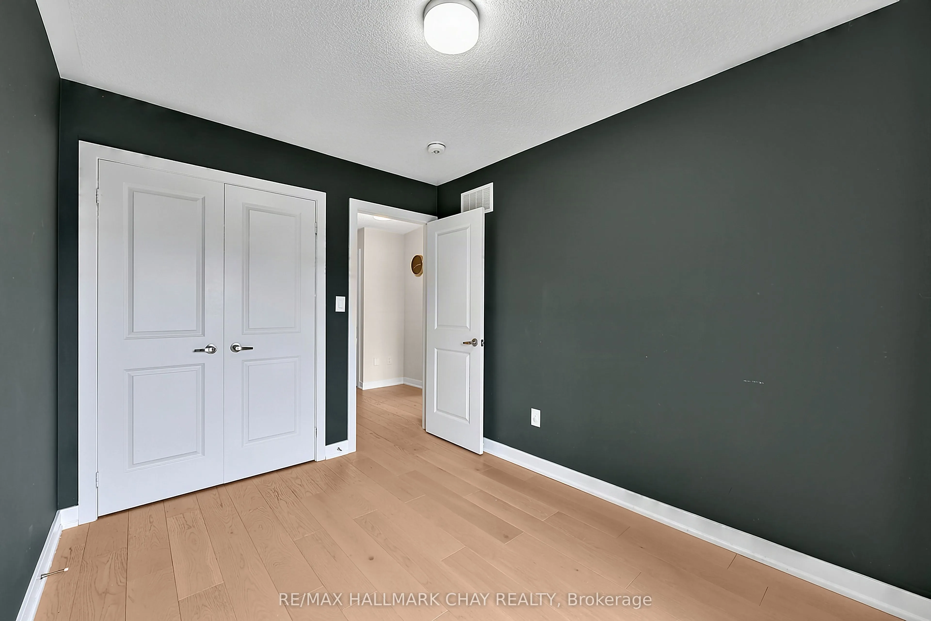2526 Castlegate Crossing