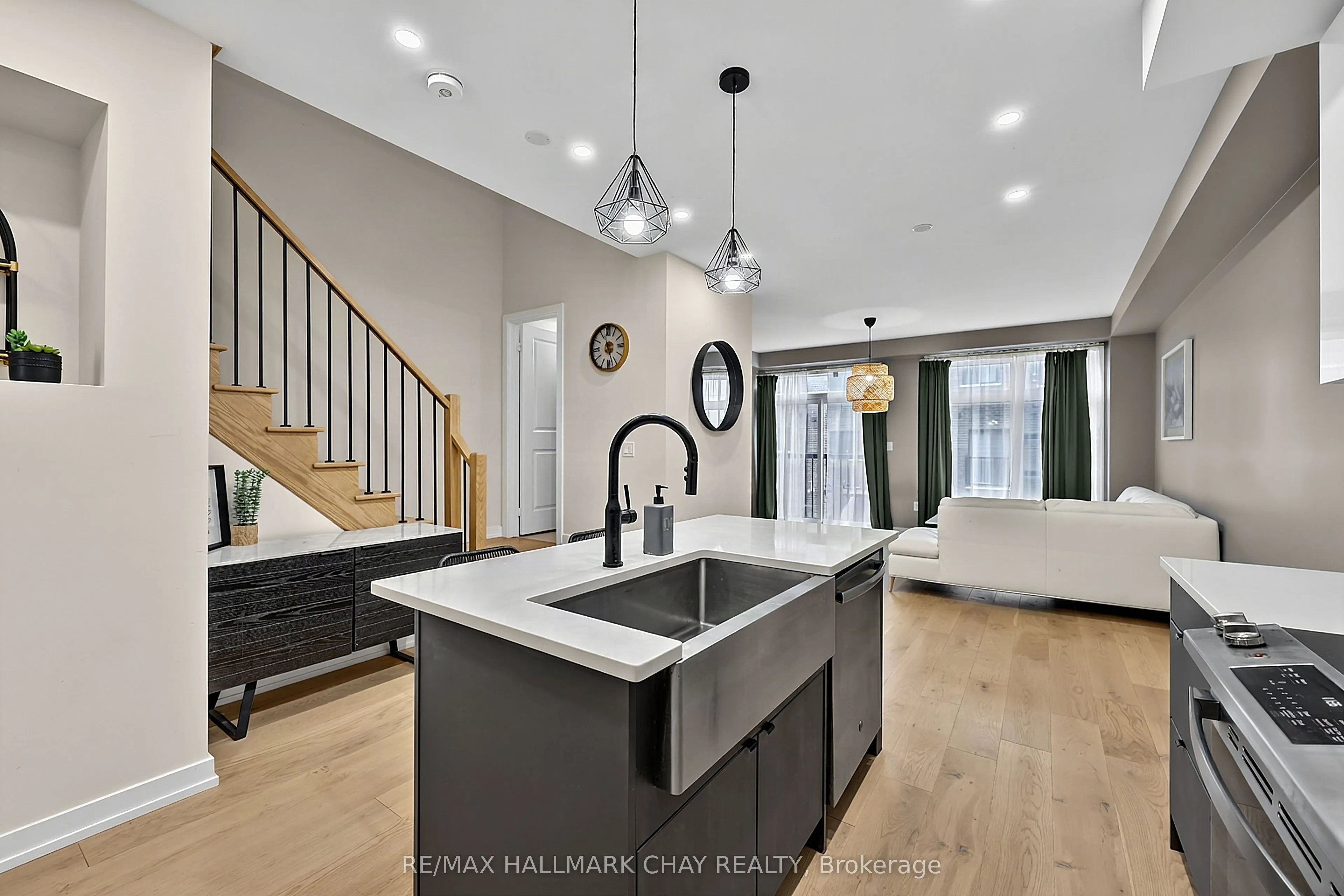 2526 Castlegate Crossing