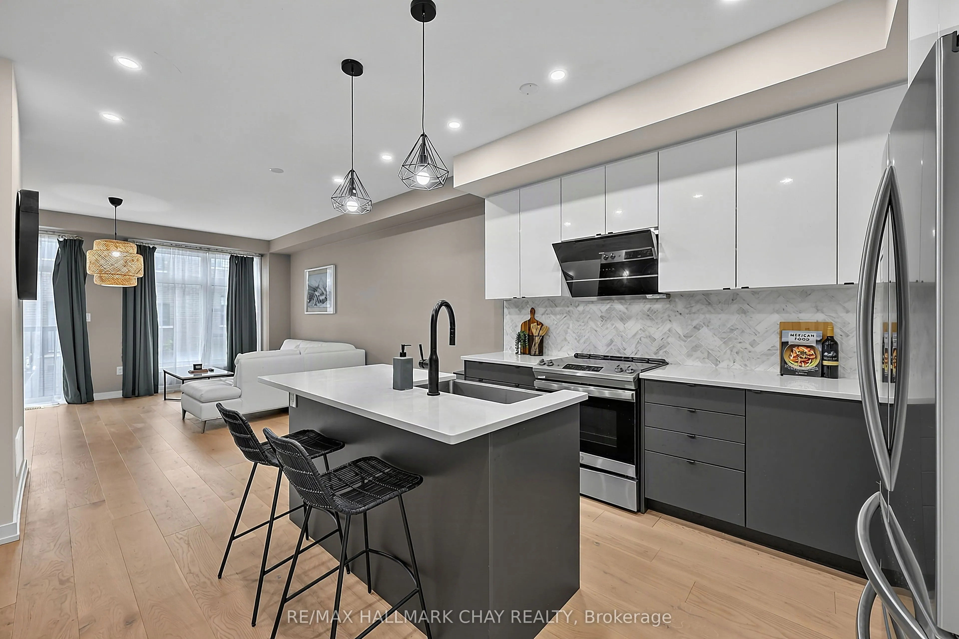 2526 Castlegate Crossing