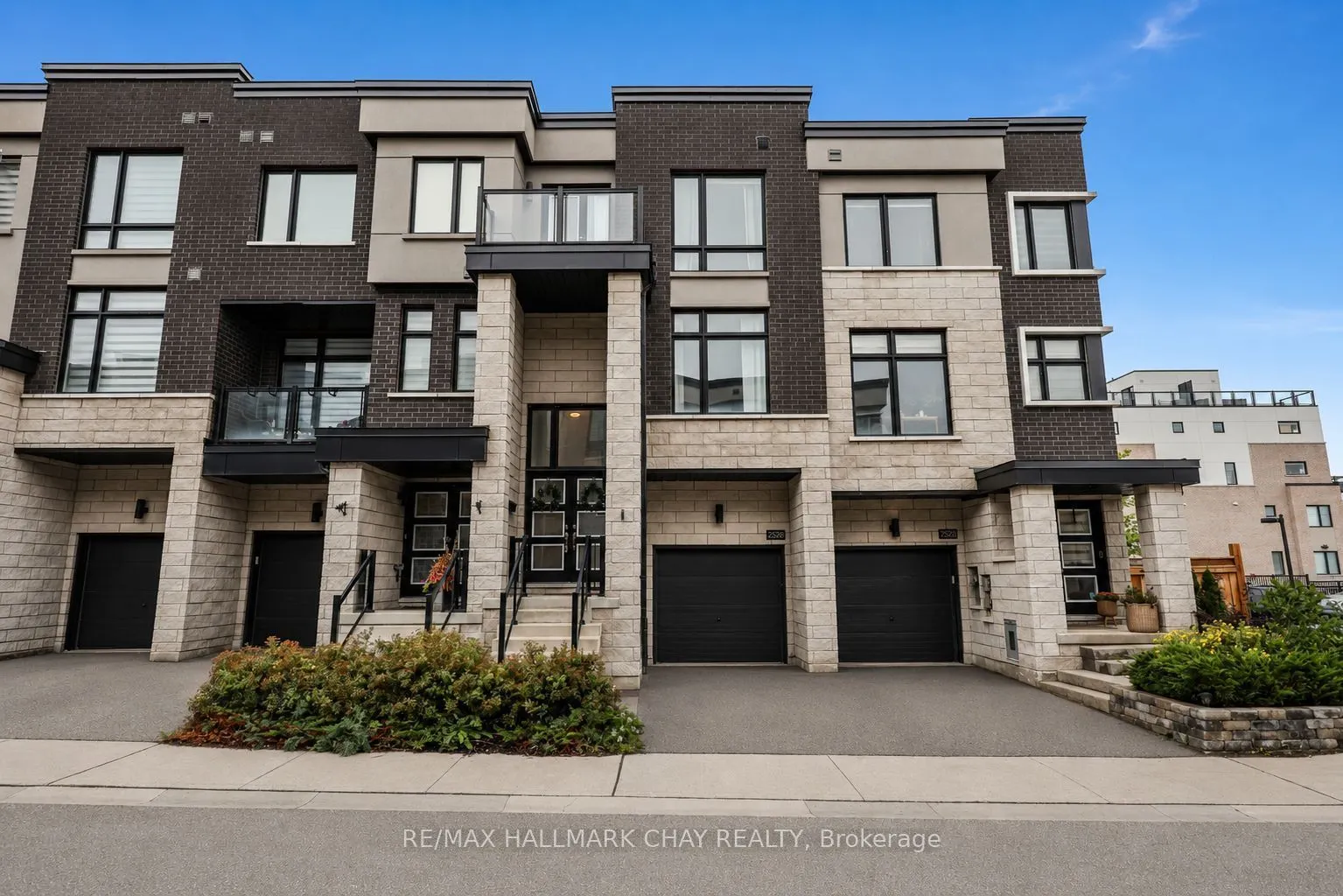 2526 Castlegate Crossing