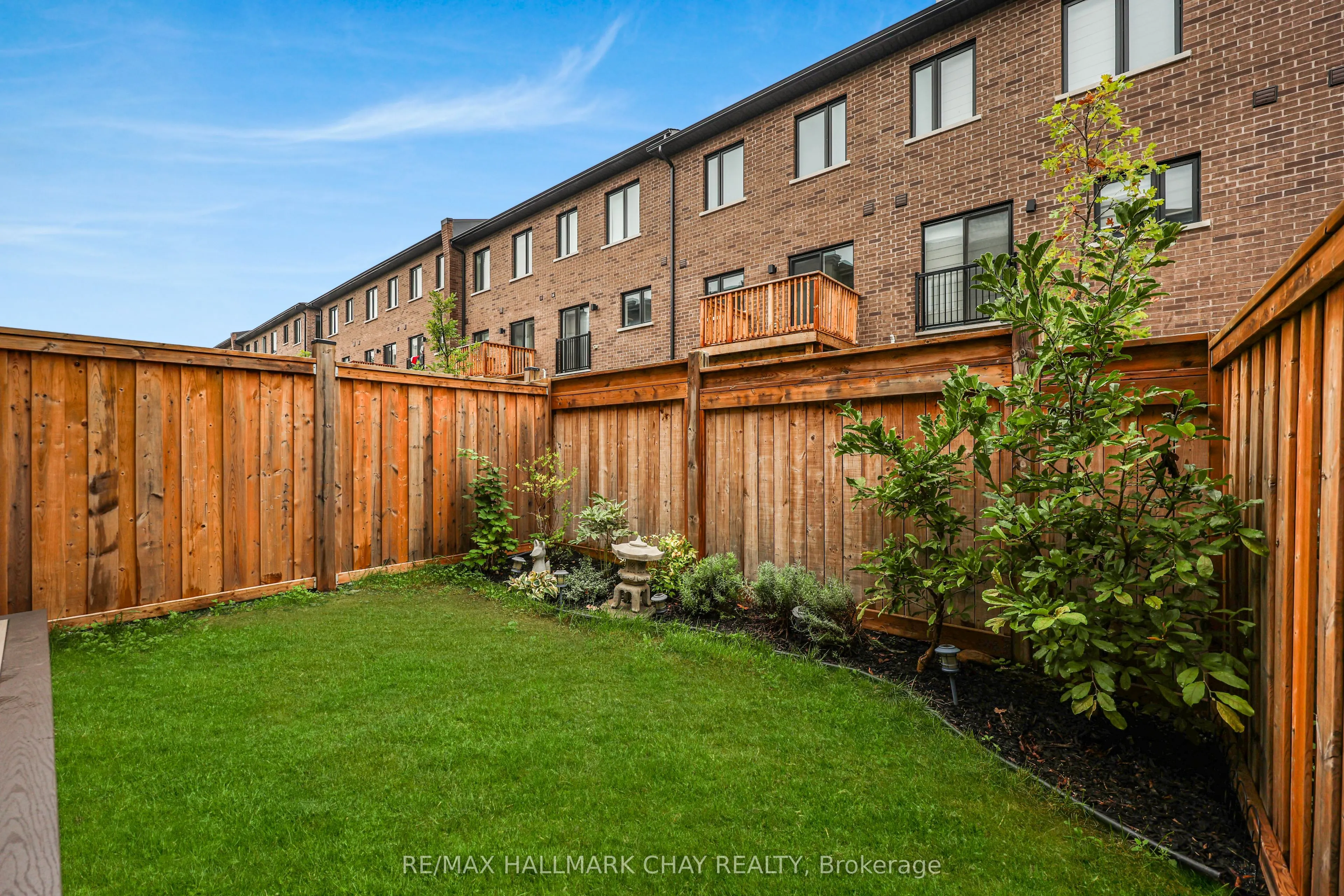 2526 Castlegate Crossing