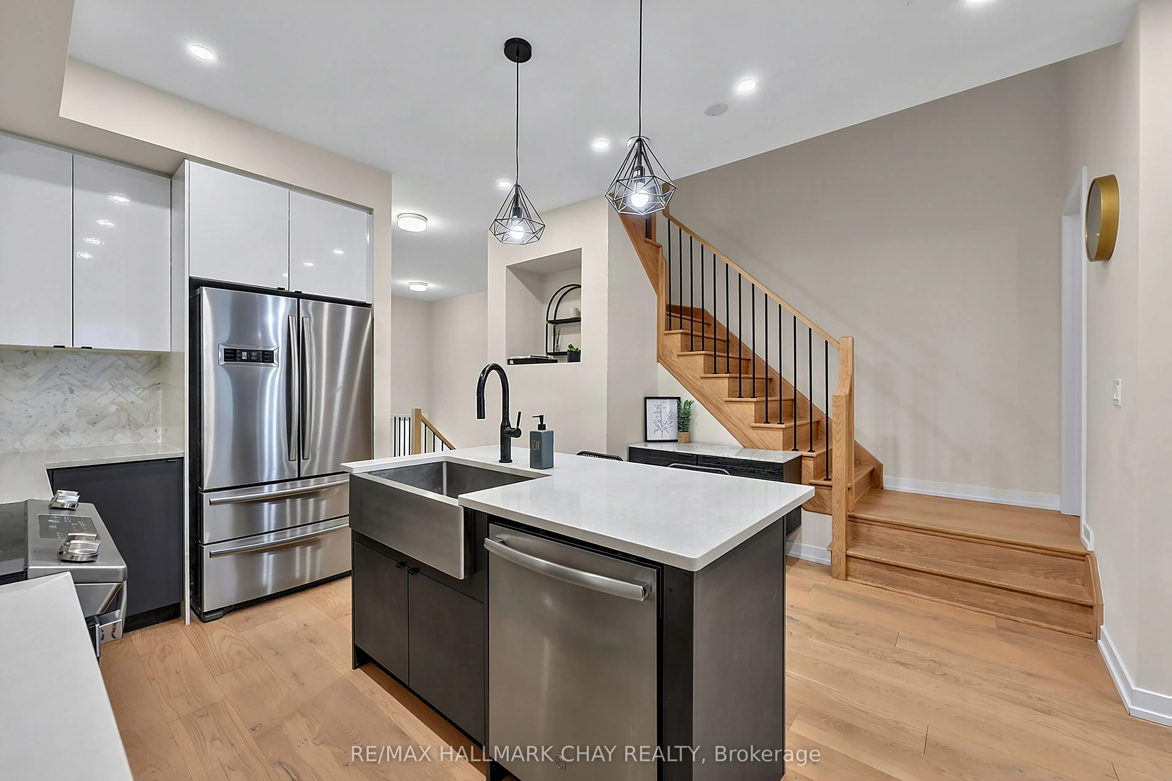 2526 Castlegate Crossing