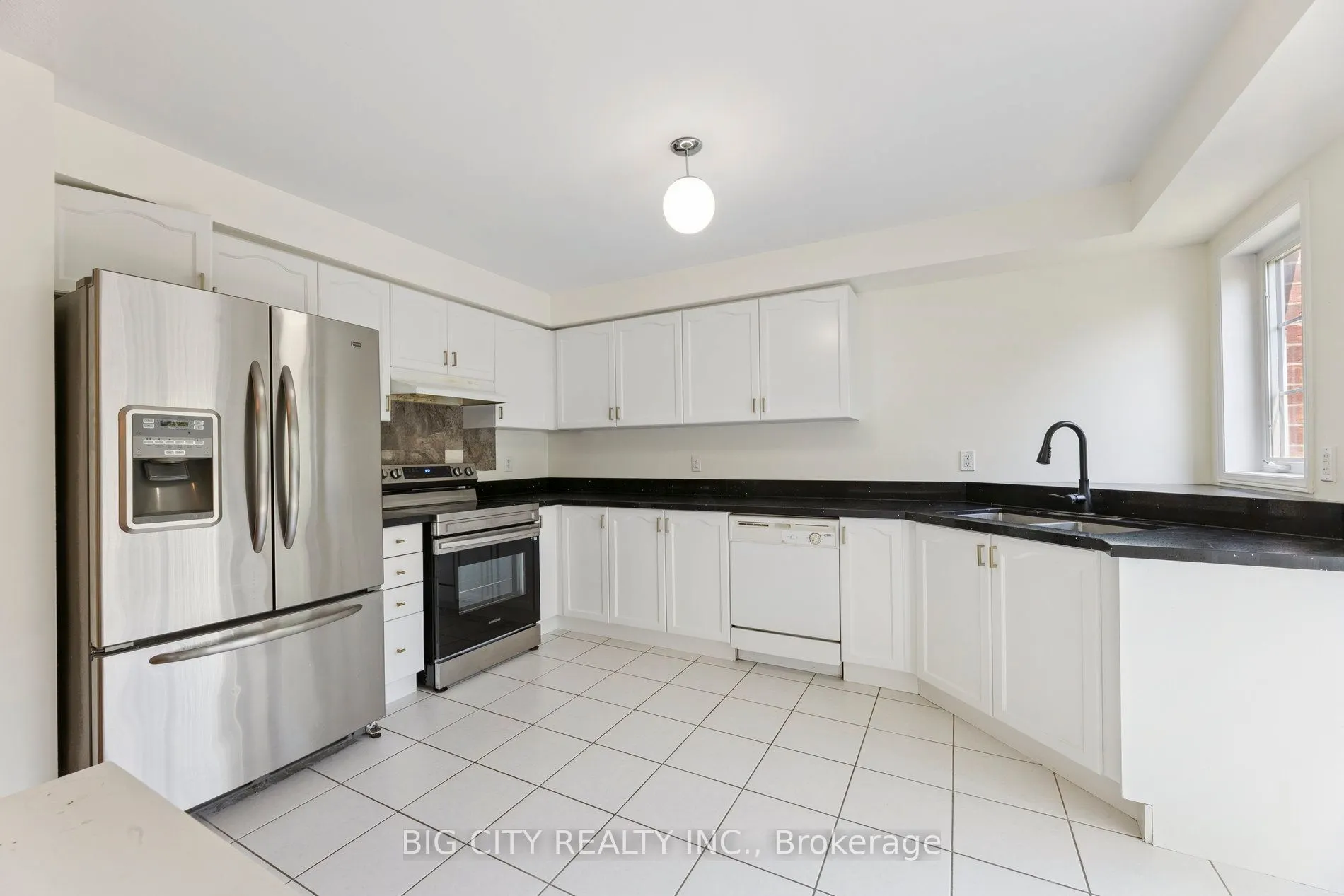 23 Angier Crescent #Upper