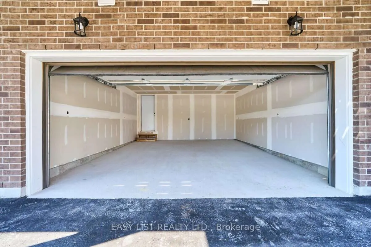 31 Addyman Crescent